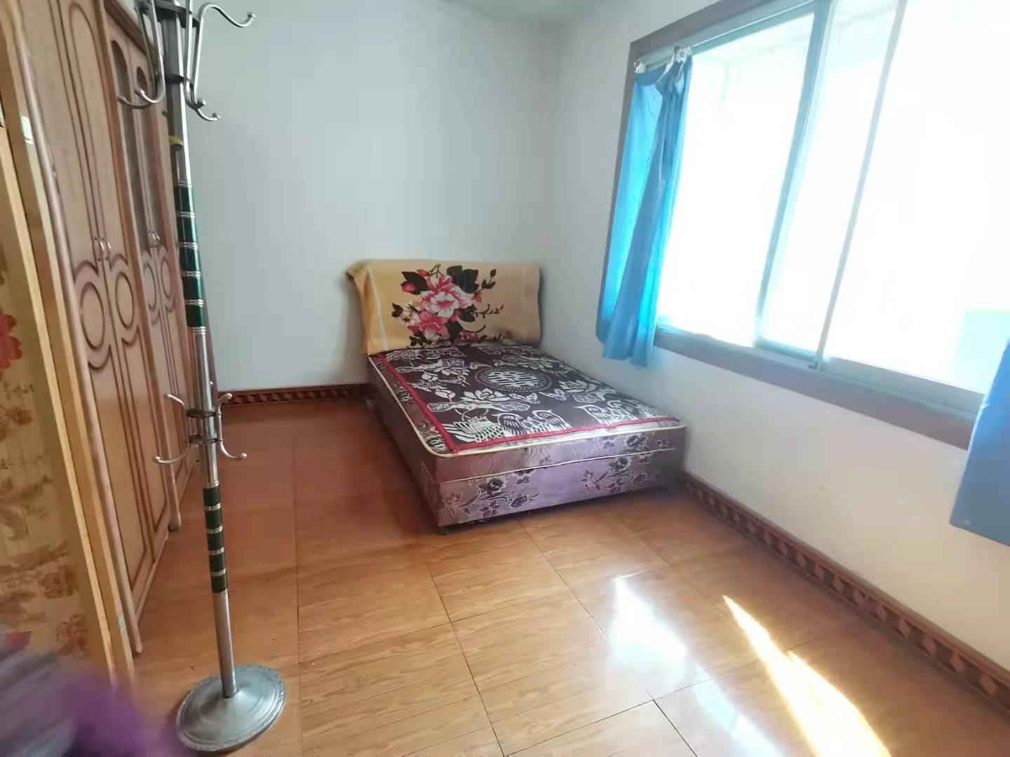 聚贤阁  2室2厅1卫    800.0元/月 聚贤阁  2室2厅1卫    800.0元/月室内图