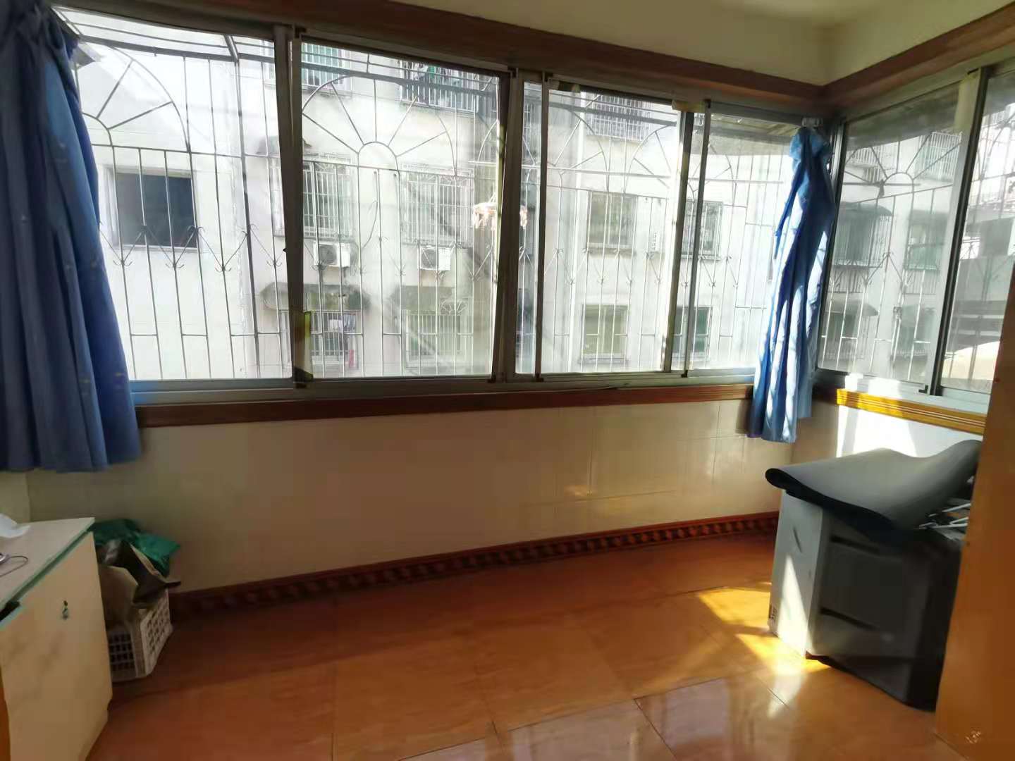 聚贤阁  2室2厅1卫    800.0元/月 聚贤阁  2室2厅1卫    800.0元/月室内图