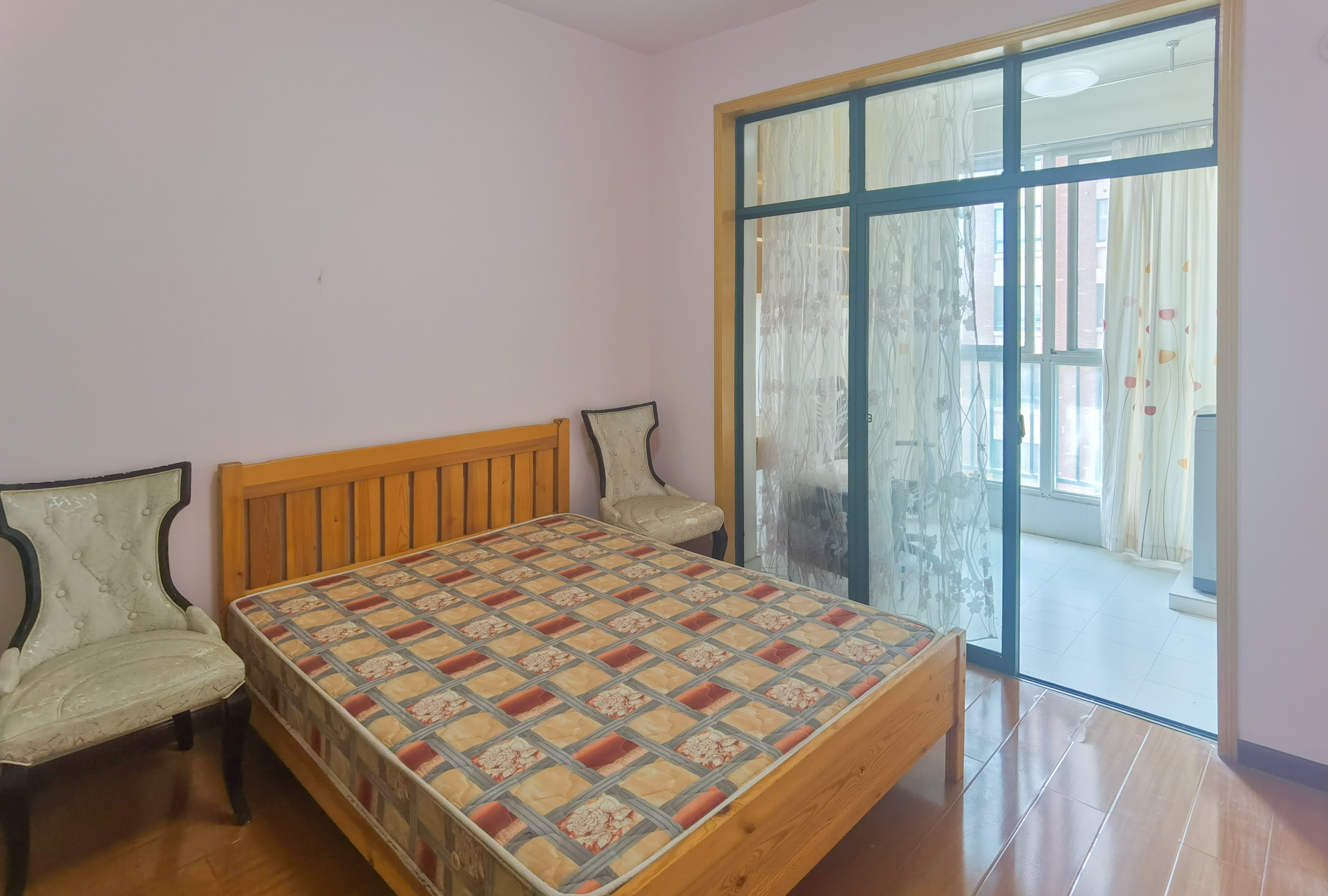 尚格名城花好悦园4期 2室2厅2卫 57.80万 尚格名城花好悦园4期 2室2厅2卫 57.80万客厅