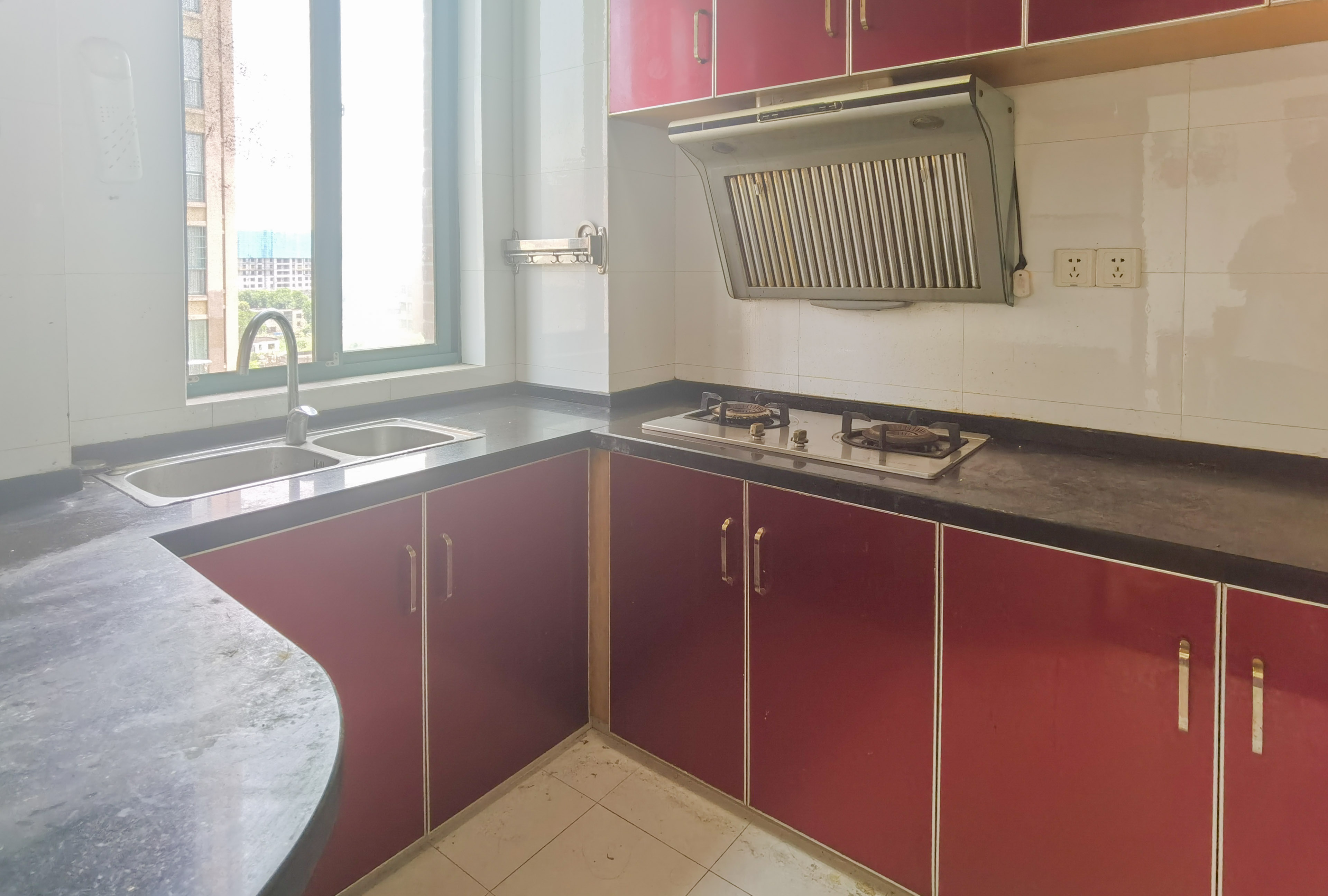 尚格名城花好悦园4期 2室2厅2卫 57.80万 尚格名城花好悦园4期 2室2厅2卫 57.80万客厅