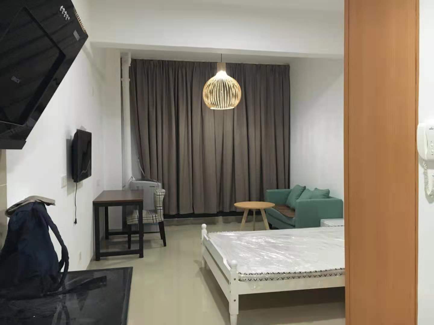 五洲富隆中心  1室1厅1卫    20.8万客厅