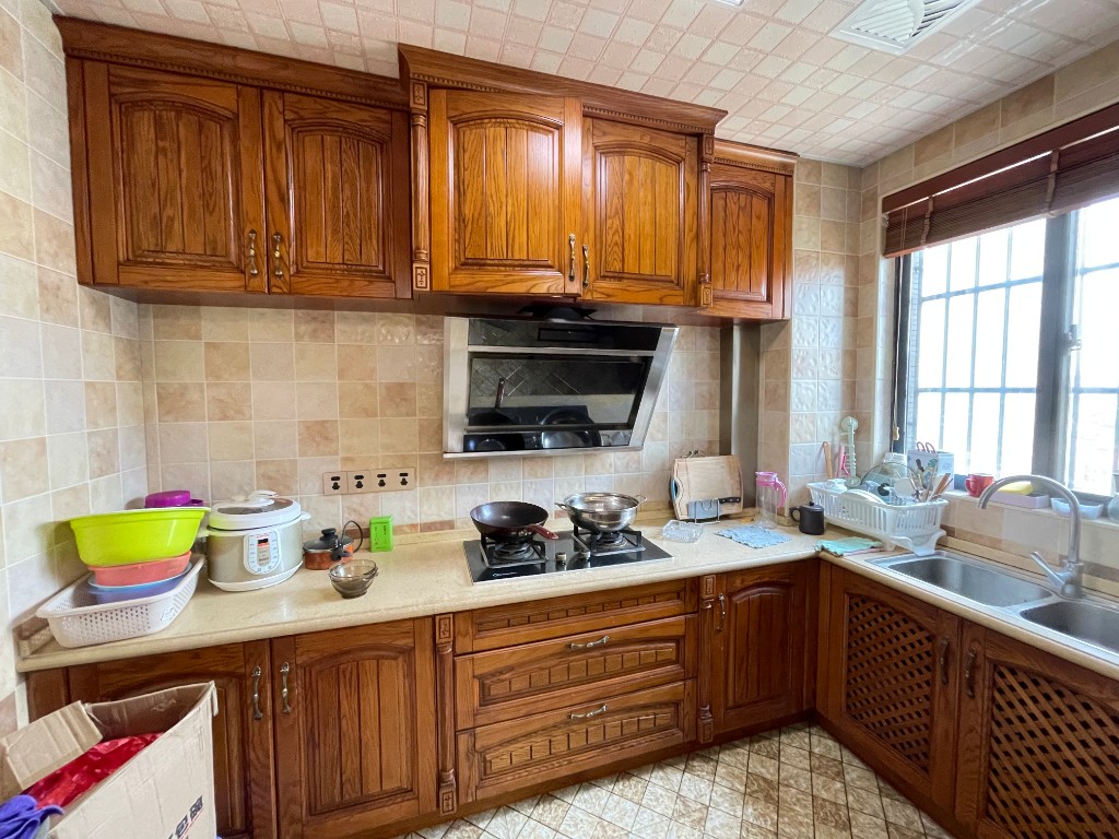 百江花园 3室2厅2卫 86.8万 百江花园 3室2厅2卫 86.8万客厅