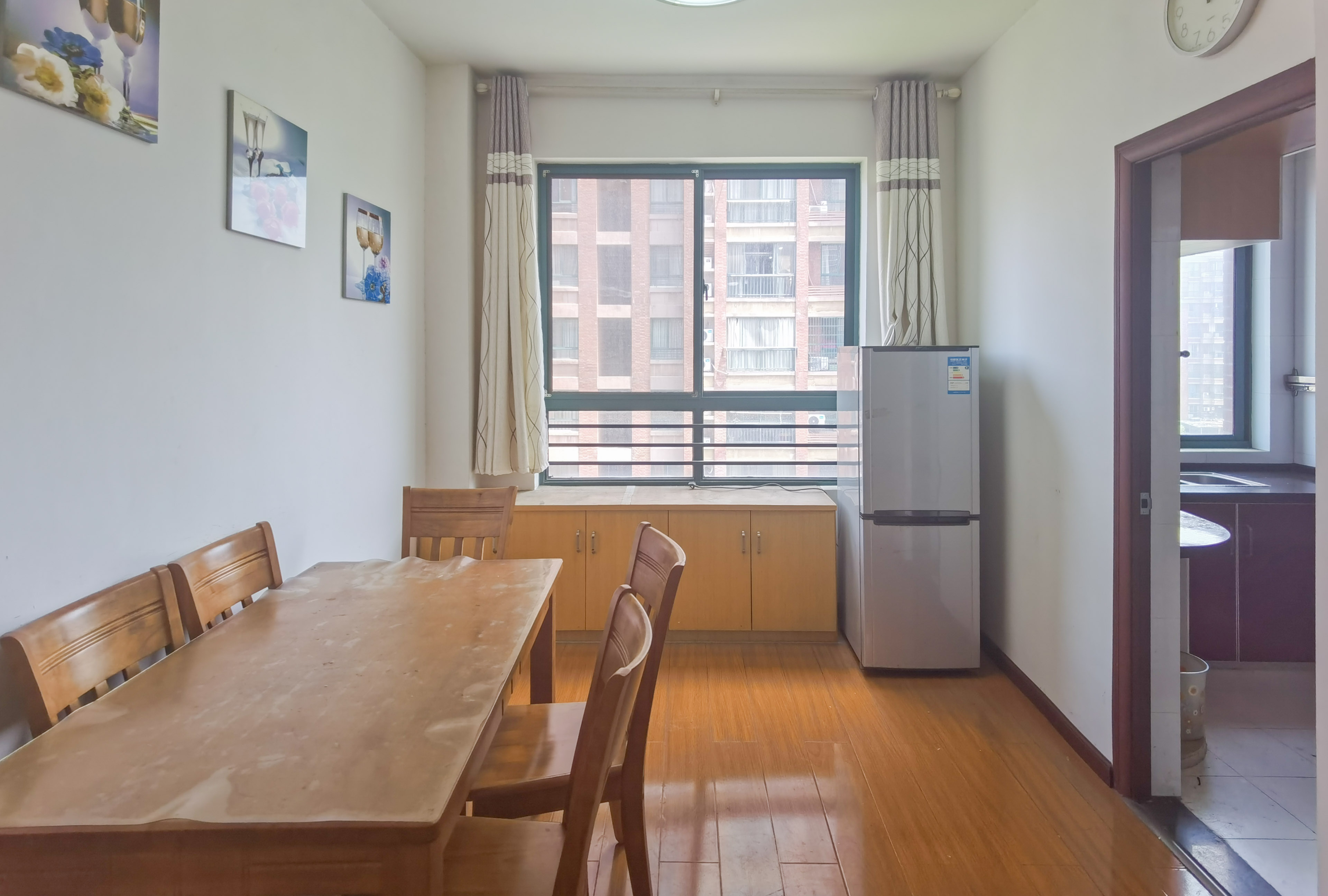 尚格名城花好悦园4期 2室2厅2卫 57.80万 尚格名城花好悦园4期 2室2厅2卫 57.80万客厅