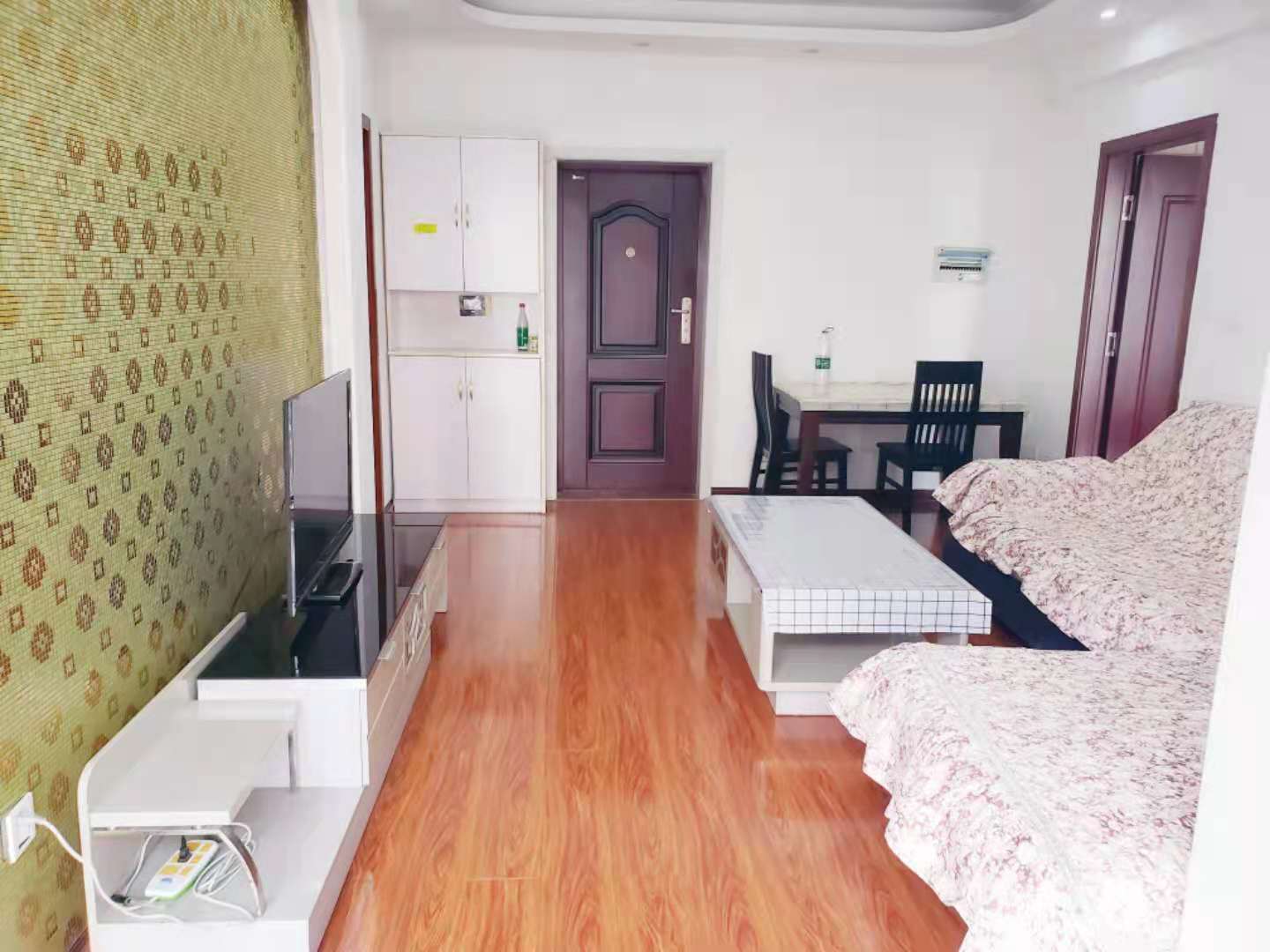 明兴花苑 2室2厅1卫 1800.0元/月 明兴花苑 2室2厅1卫 1800.0元/月室内图