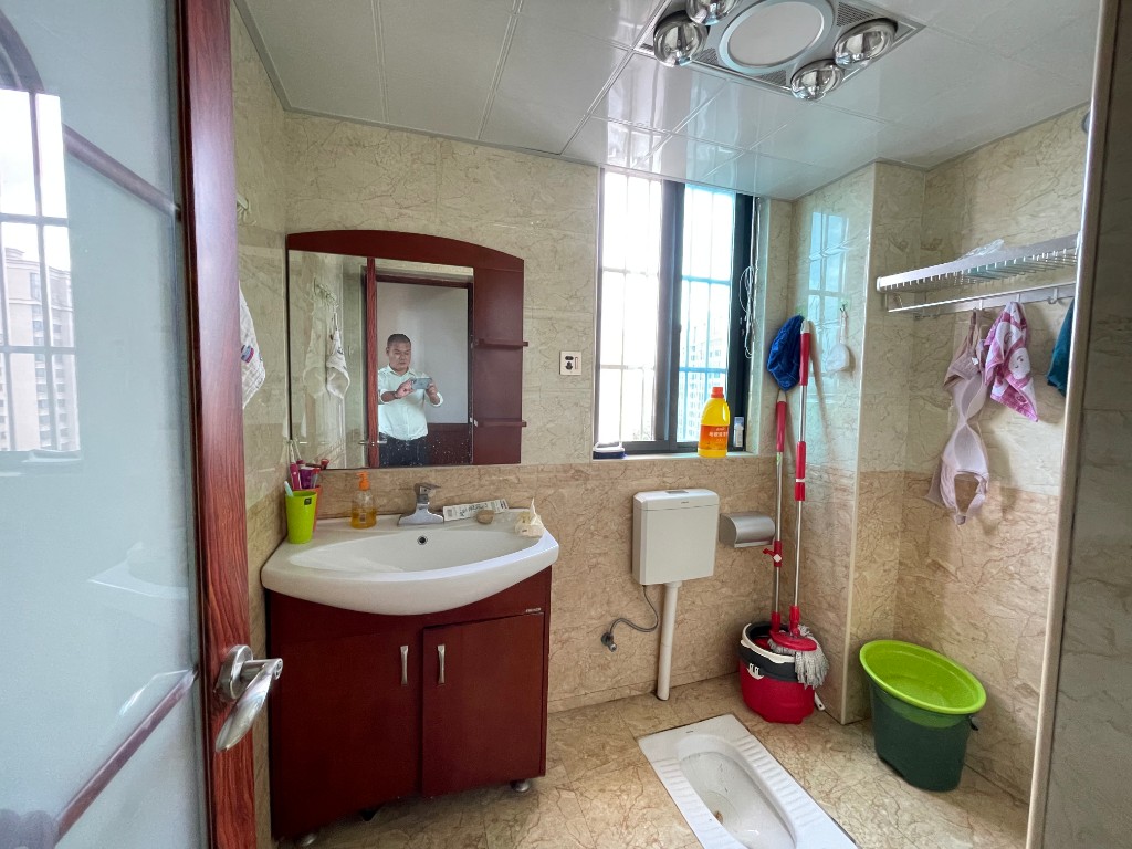 百江花园 3室2厅2卫 86.8万 百江花园 3室2厅2卫 86.8万客厅