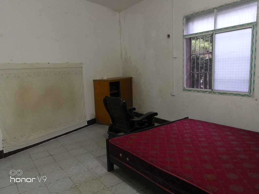 岳塘村 1室1厅1卫 500.0元/月 岳塘村 1室1厅1卫 500.0元/月室内图