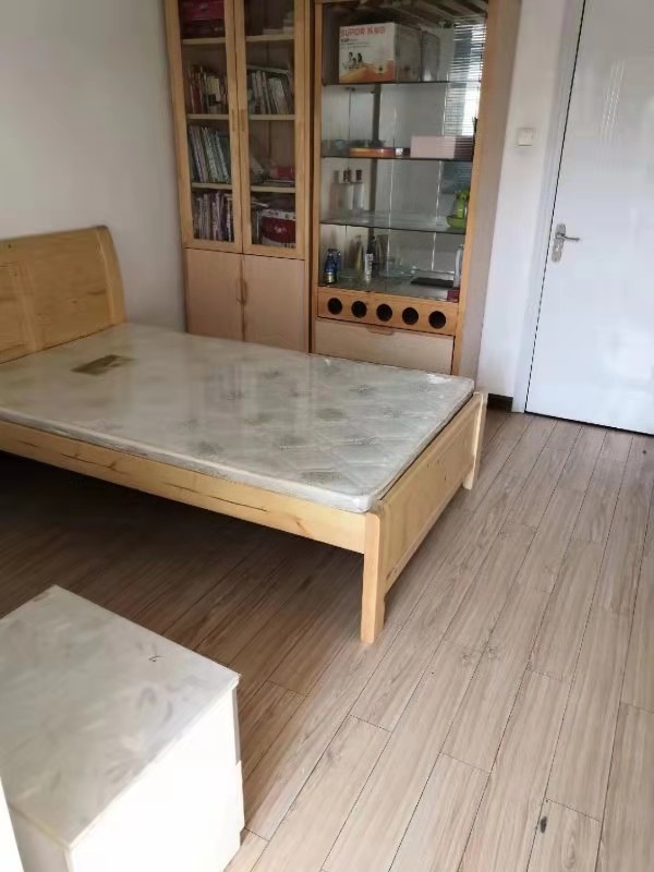 红旗北路散盘 3室2厅1卫 1200.0元/月 红旗北路散盘 3室2厅1卫 1200.0元/月室内图