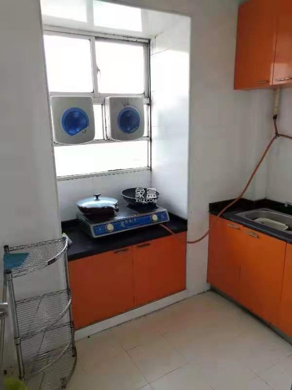 红旗北路散盘 3室2厅1卫 1200.0元/月 红旗北路散盘 3室2厅1卫 1200.0元/月室内图