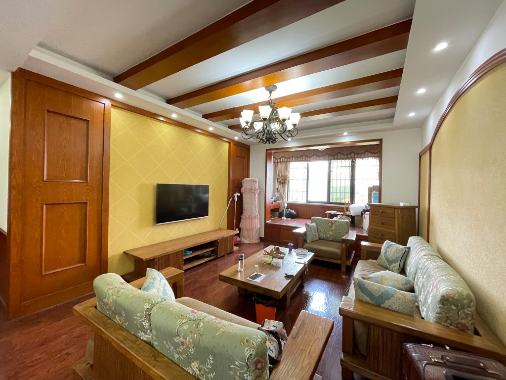 百江花园 3室2厅2卫 86.8万 百江花园 3室2厅2卫 86.8万客厅