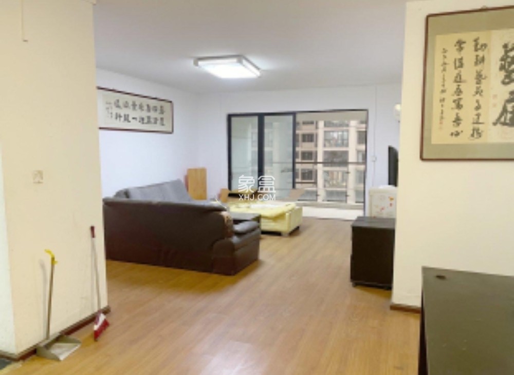 美的林城时代 6室2厅2卫 5500.00元/月 美的林城时代 6室2厅2卫 5500.00元/月室内图