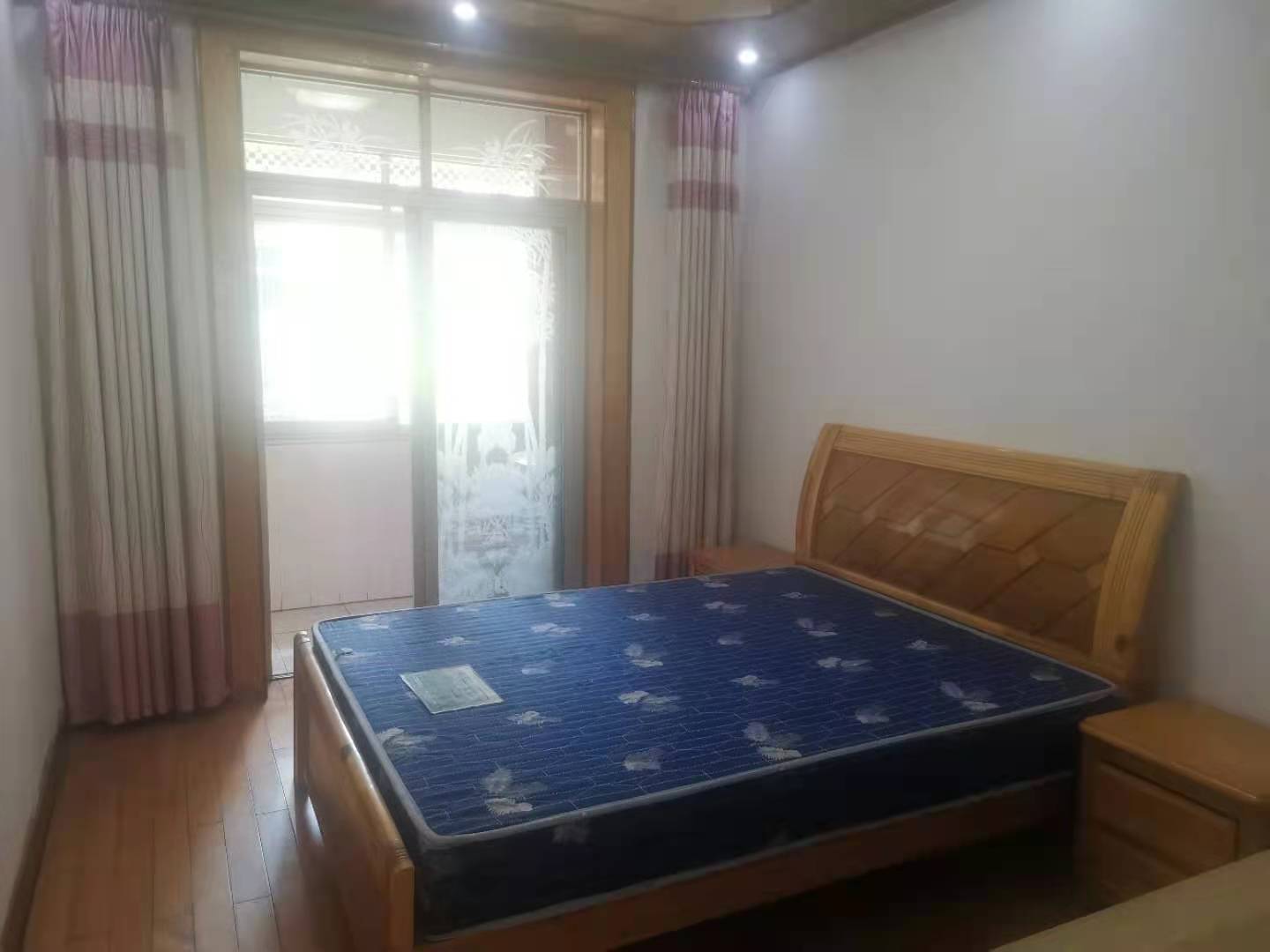 太平小区  2室2厅1卫    1200.0元/月 太平小区  2室2厅1卫    1200.0元/月室内图