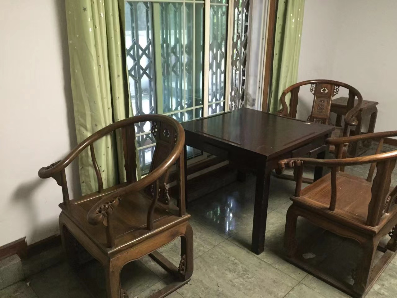 岳海园公寓 1室2厅1卫 800.0元/月 岳海园公寓 1室2厅1卫 800.0元/月室内图