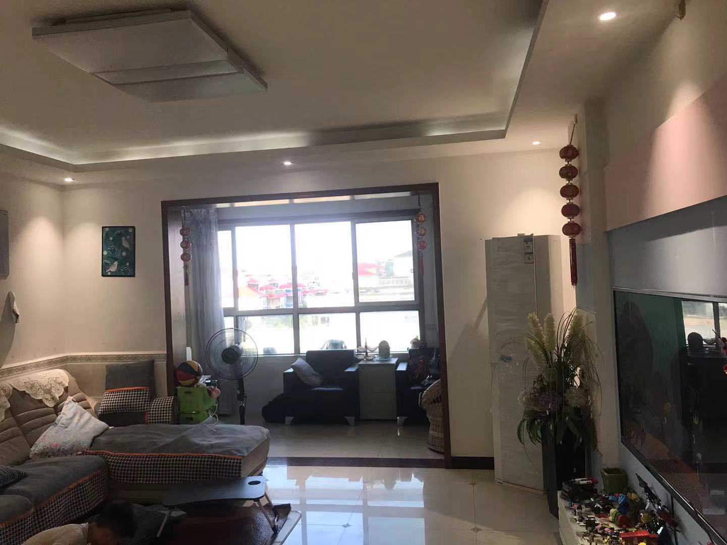 益秀园  3室2厅2卫    87.8万 益秀园  3室2厅2卫    87.8万客厅