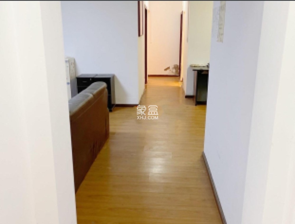 美的林城时代 6室2厅2卫 5500.00元/月 美的林城时代 6室2厅2卫 5500.00元/月室内图