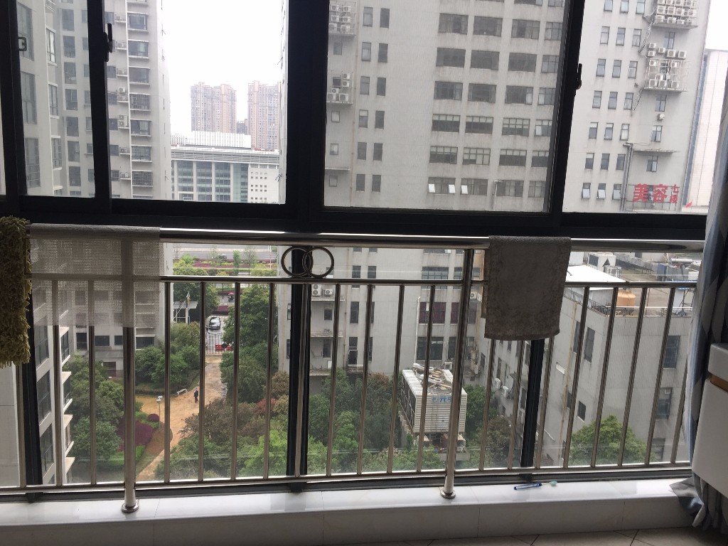 东城港湾 2室2厅1卫 2000.0元/月 东城港湾 2室2厅1卫 2000.0元/月室内图