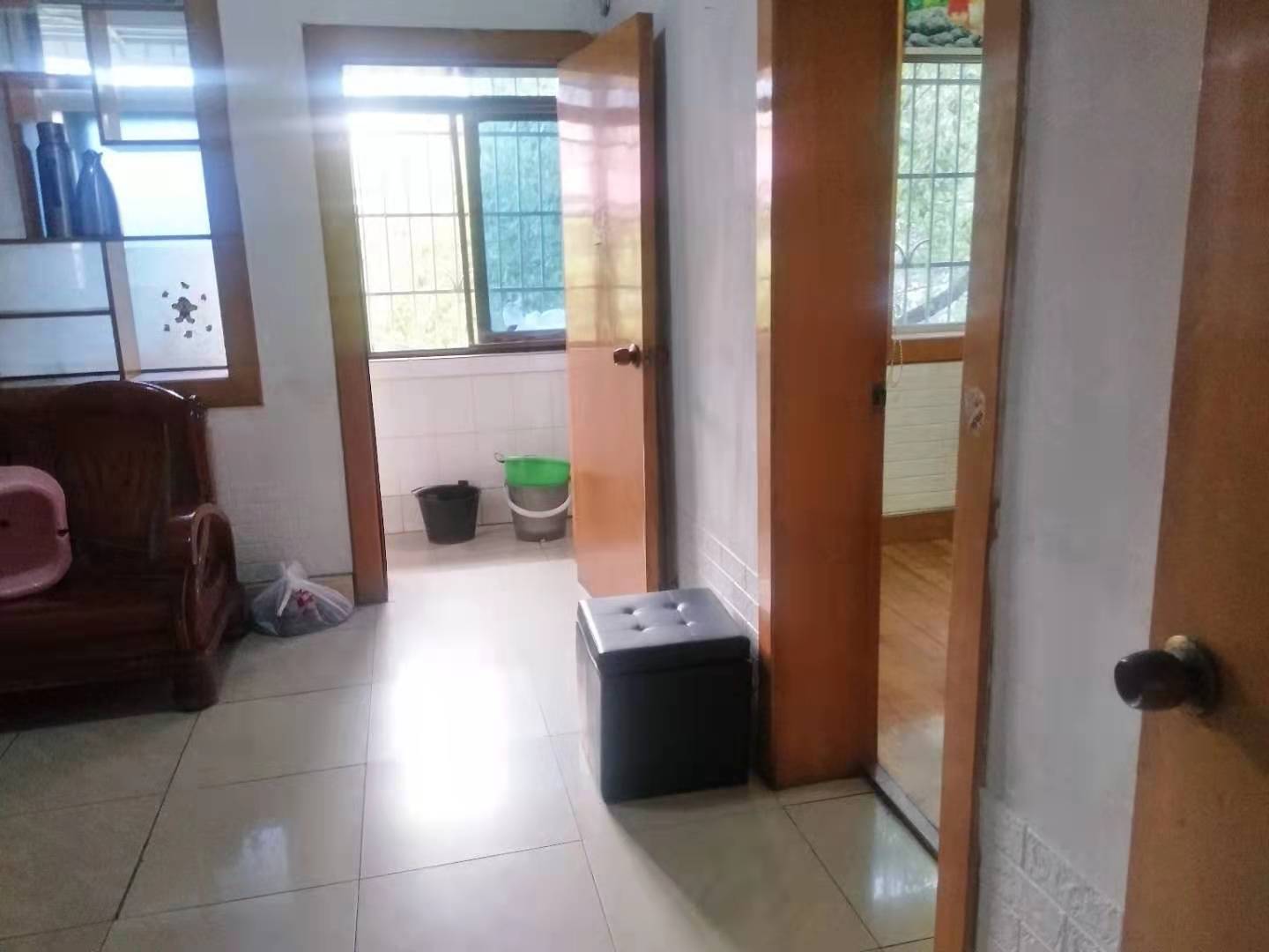 建设北路散盘 2室2厅1卫 700.0元/月 建设北路散盘 2室2厅1卫 700.0元/月室内图