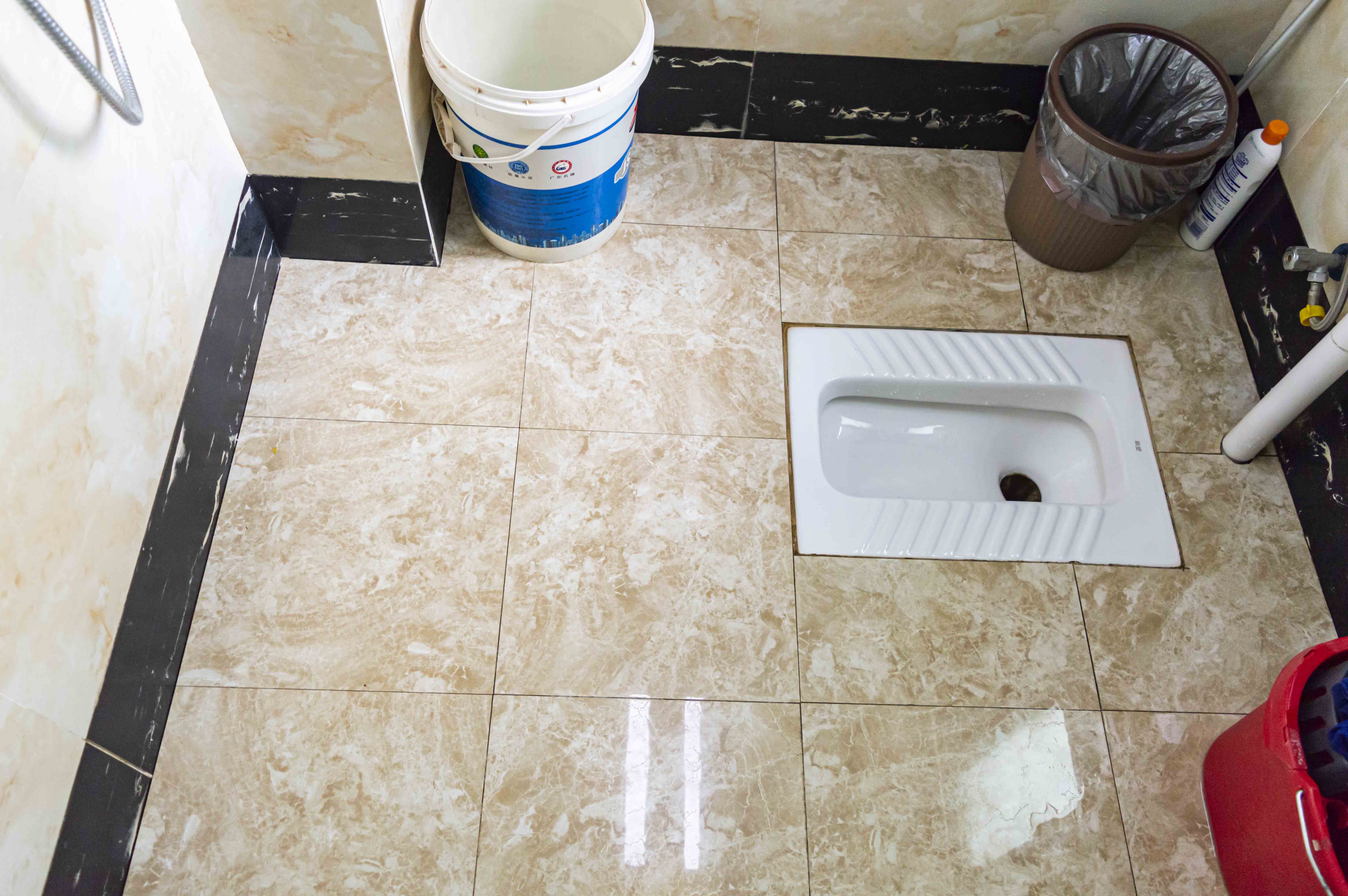 香格里拉 4室2厅2卫 100.0万 香格里拉 4室2厅2卫 100.0万客厅