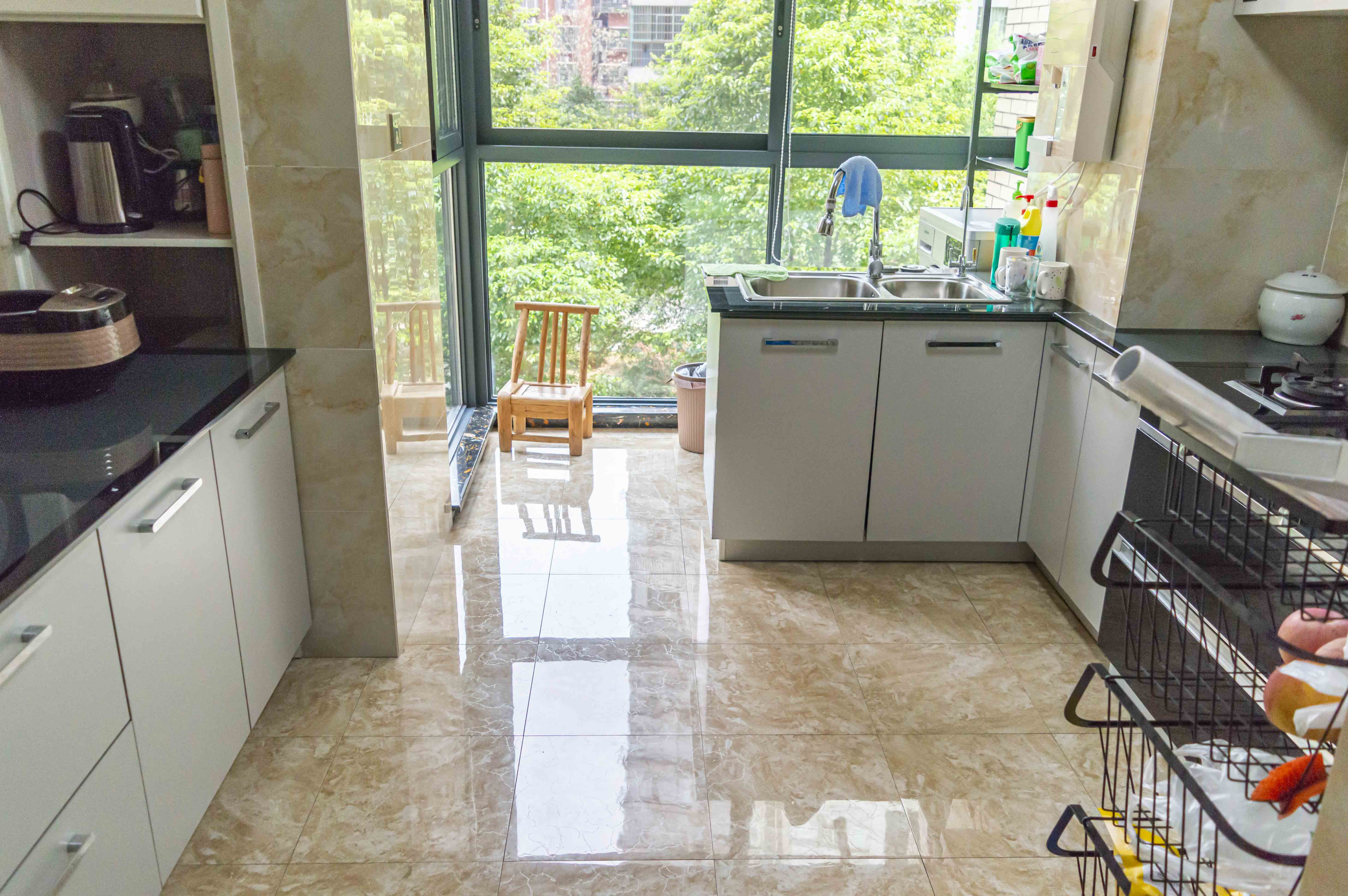 香格里拉 4室2厅2卫 100.0万 香格里拉 4室2厅2卫 100.0万客厅