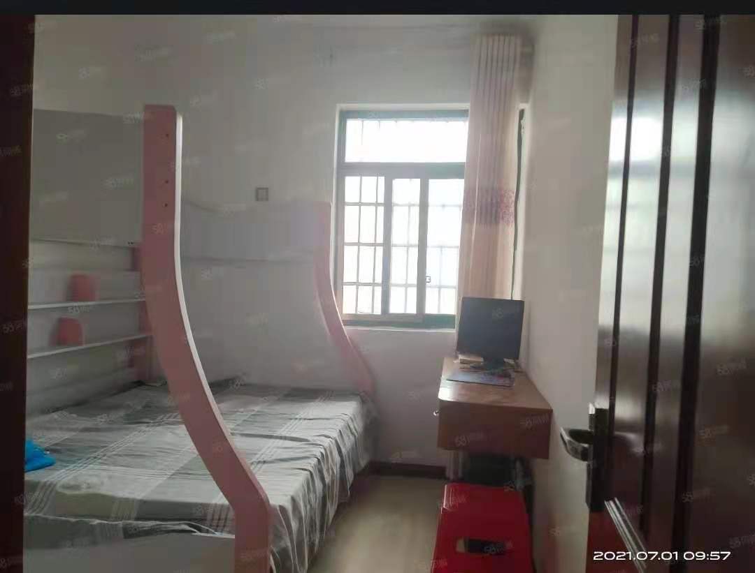 富厚名邸  3室2厅2卫    105.8万 富厚名邸  3室2厅2卫    105.8万卧室