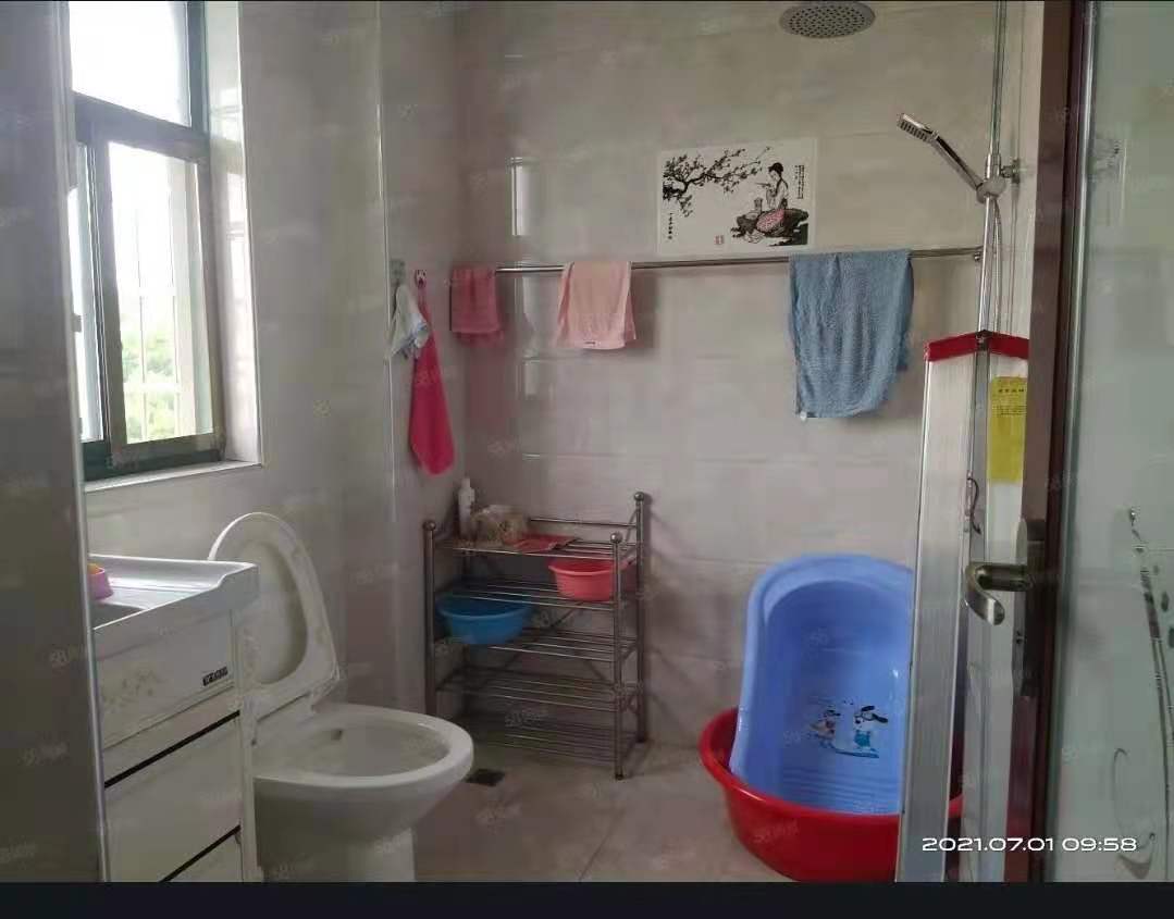 富厚名邸  3室2厅2卫    105.8万 富厚名邸  3室2厅2卫    105.8万卫生间