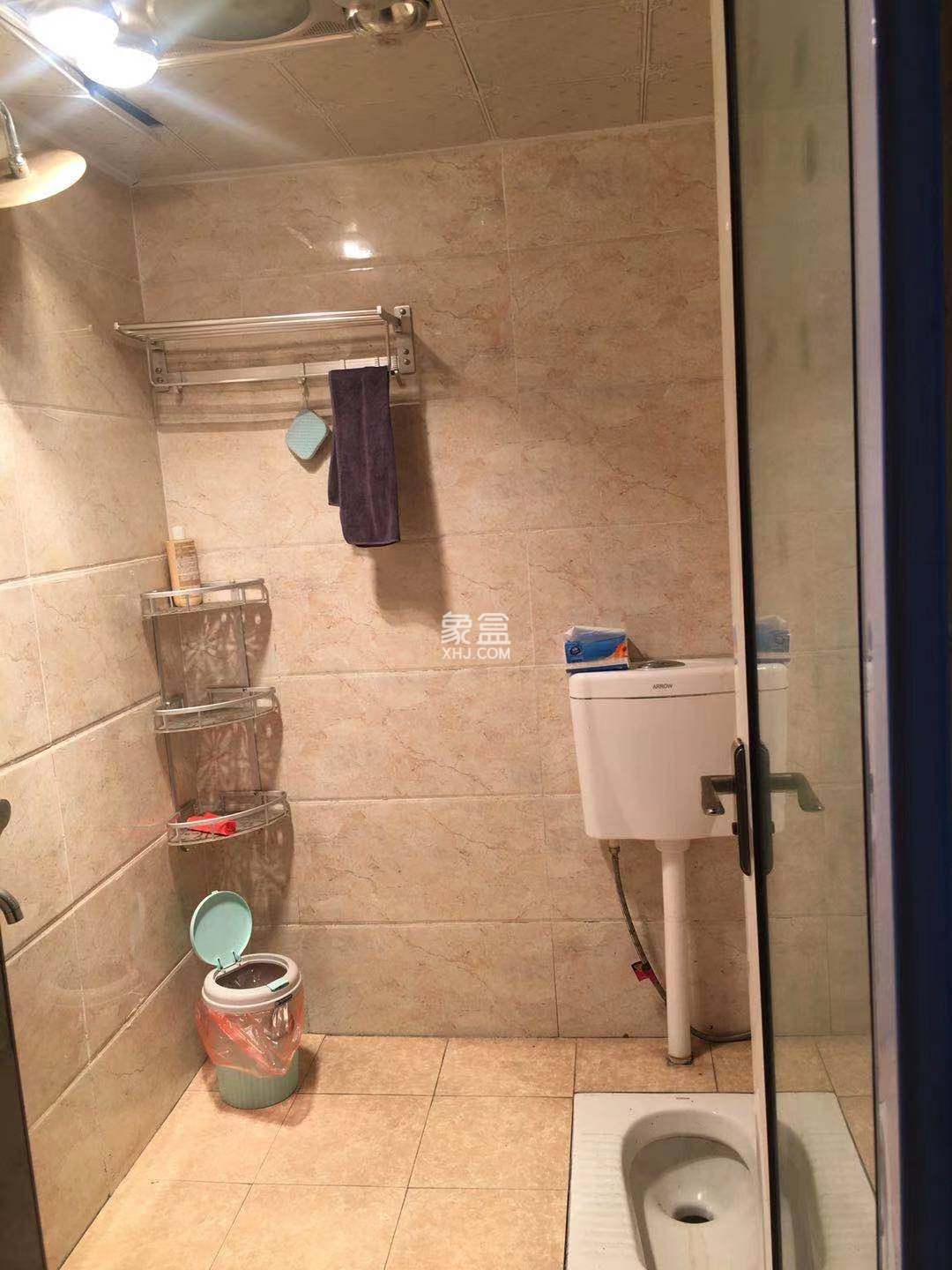 雄森国际 2室2厅1卫 1500.0元/月 雄森国际 2室2厅1卫 1500.0元/月室内图