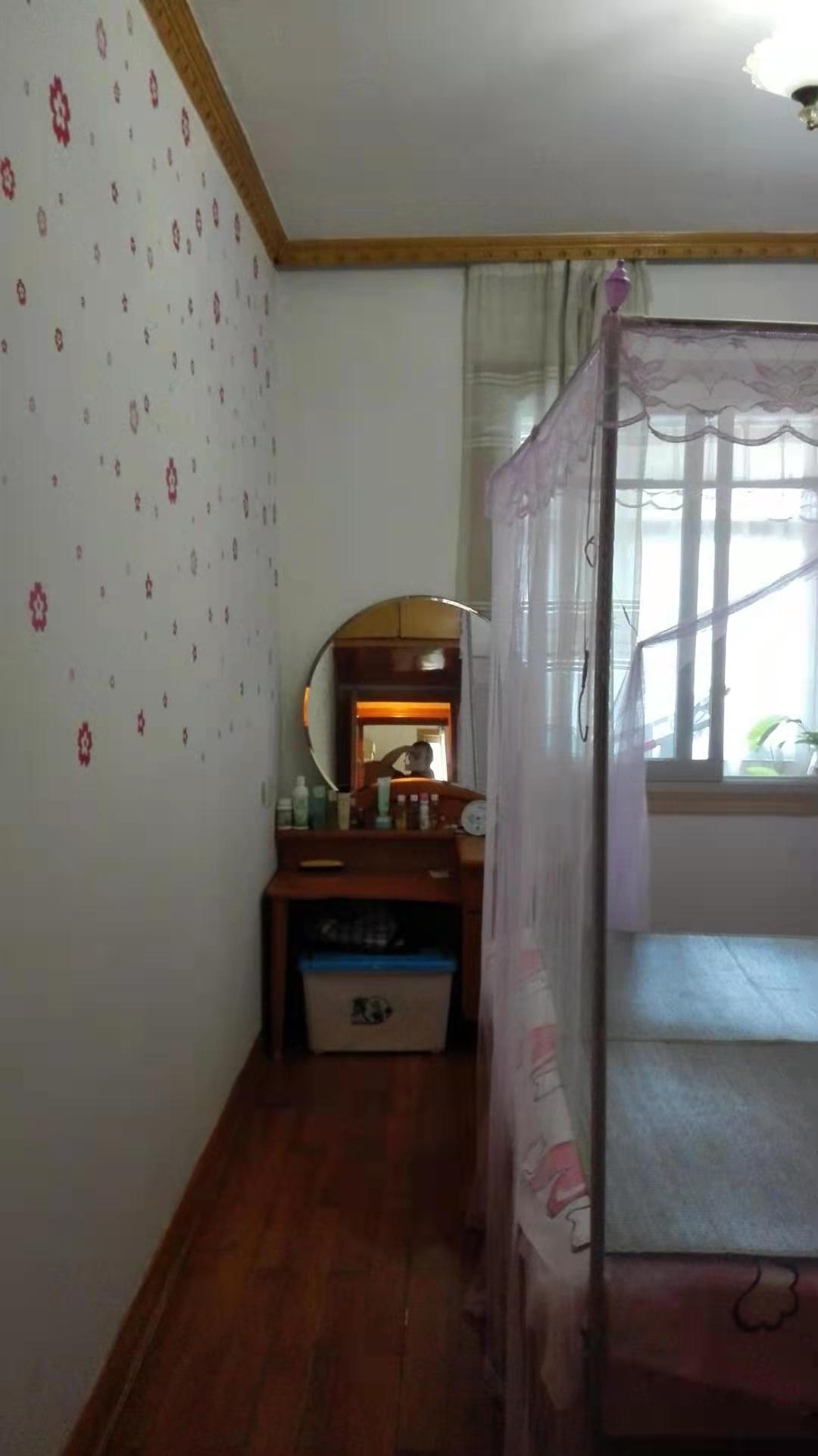 荷叶大楼 3室1厅1卫 800.0元/月 荷叶大楼 3室1厅1卫 800.0元/月室内图