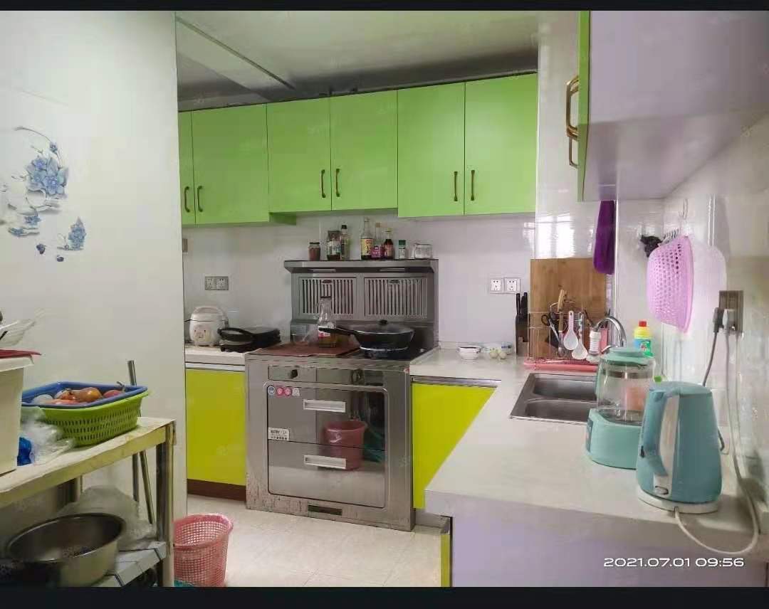 富厚名邸  3室2厅2卫    105.8万 富厚名邸  3室2厅2卫    105.8万厨房