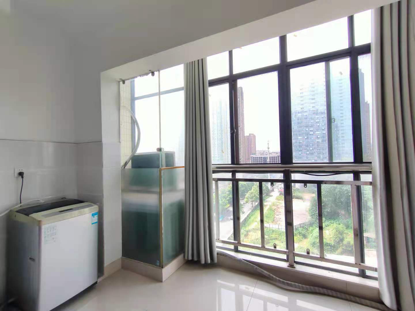 雄森国际 2室2厅2卫 1800.0元/月 雄森国际 2室2厅2卫 1800.0元/月室内图