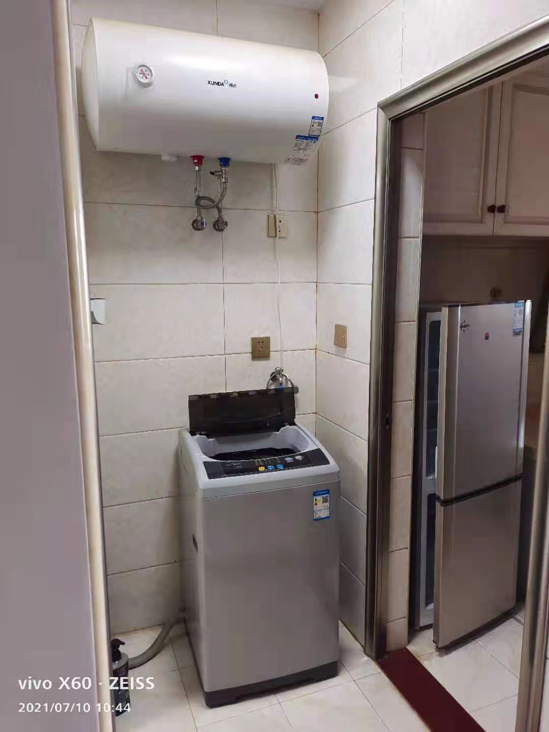 百弘学府城  1室1厅1卫   1300.00元/月室内图