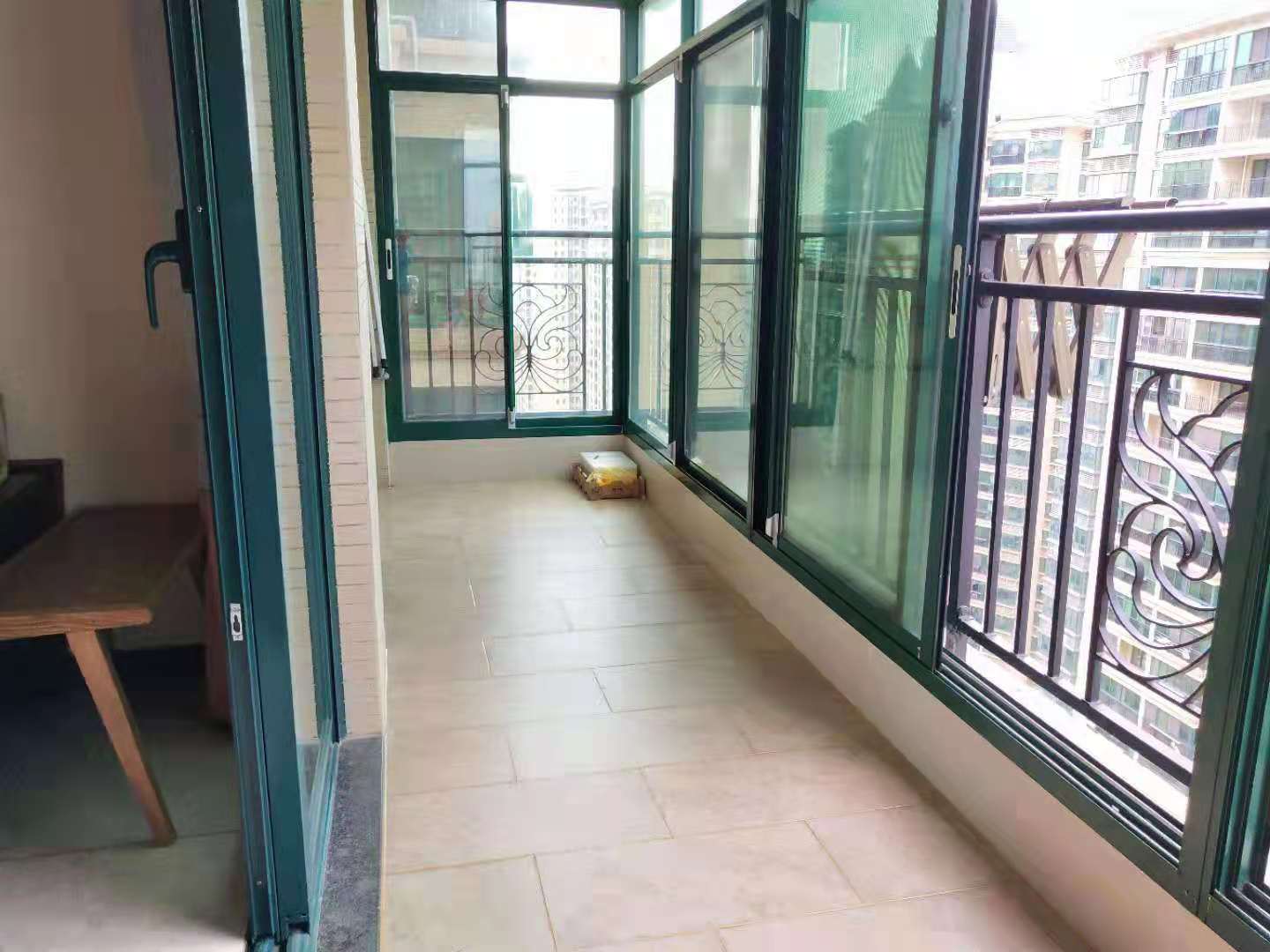 恒大绿洲  3室2厅2卫    2500.0元/月 恒大绿洲  3室2厅2卫    2500.0元/月室内图