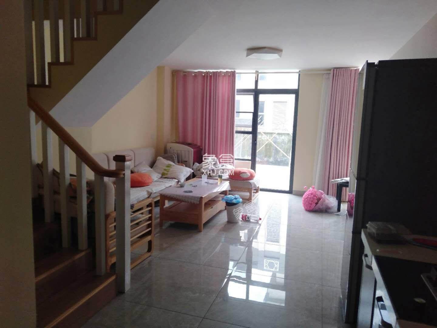 桃花缘  1室1厅1卫    1600.0元/月 桃花缘  1室1厅1卫    1600.0元/月室内图