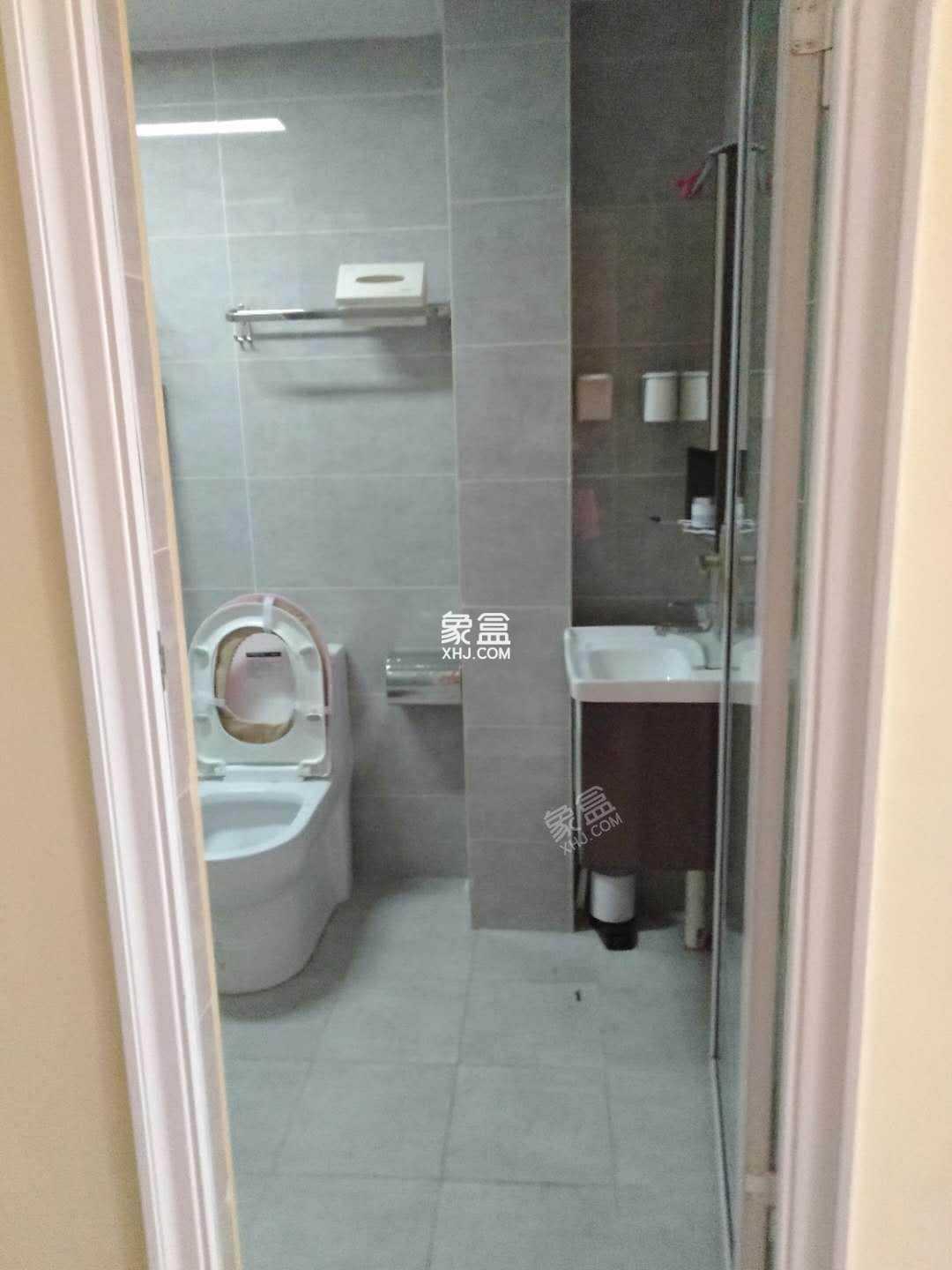 桃花缘  1室1厅1卫    1600.0元/月 桃花缘  1室1厅1卫    1600.0元/月室内图