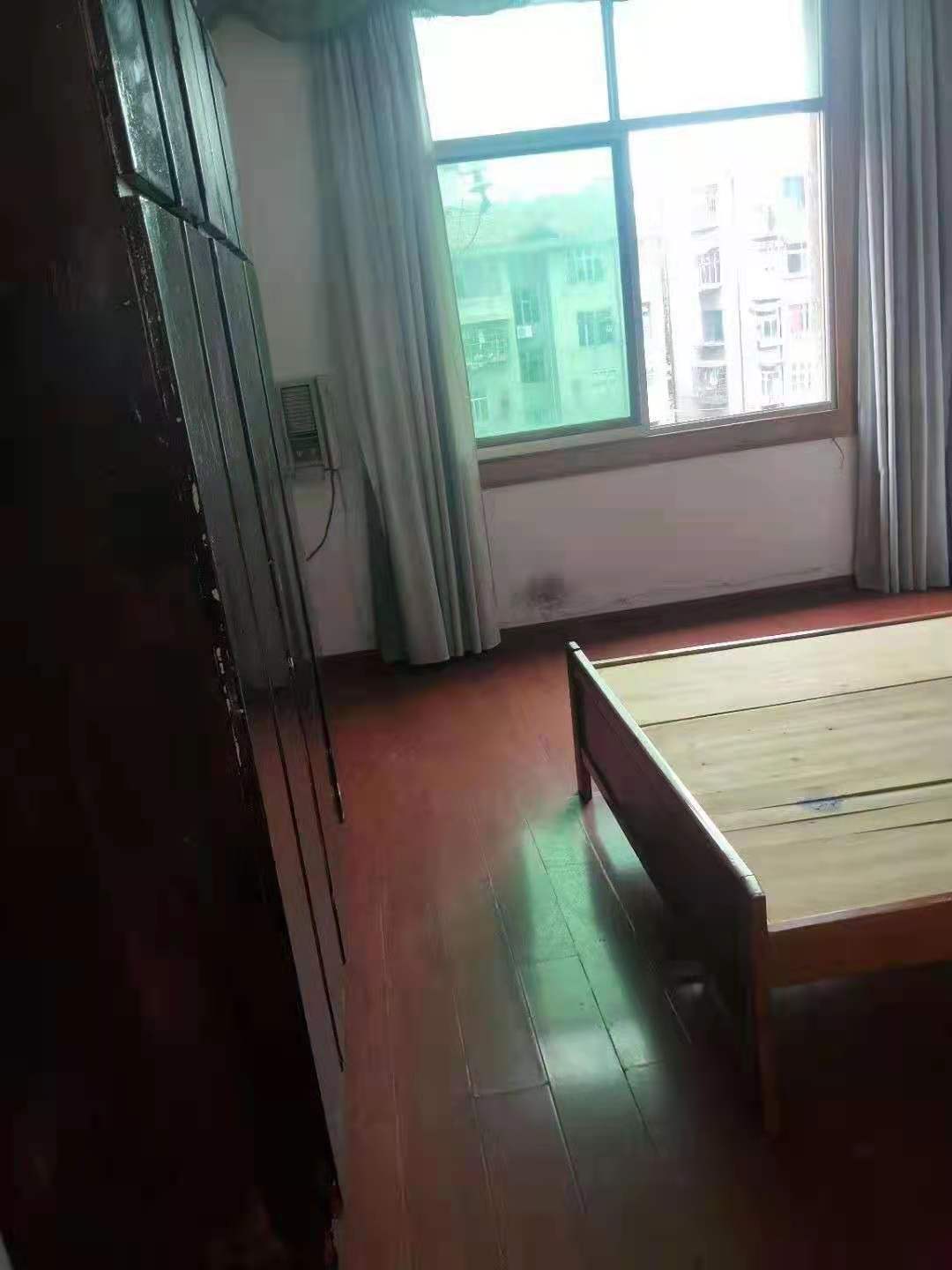 电力小区宿舍  3室2厅1卫    1000.0元/月 电力小区宿舍  3室2厅1卫    1000.0元/月室内图