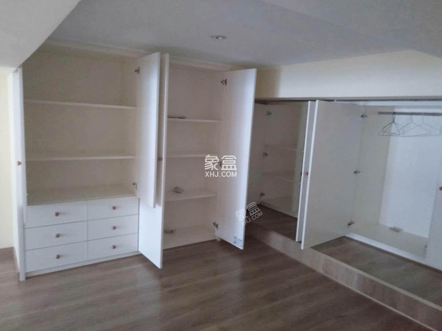 桃花缘  1室1厅1卫    1600.0元/月 桃花缘  1室1厅1卫    1600.0元/月室内图