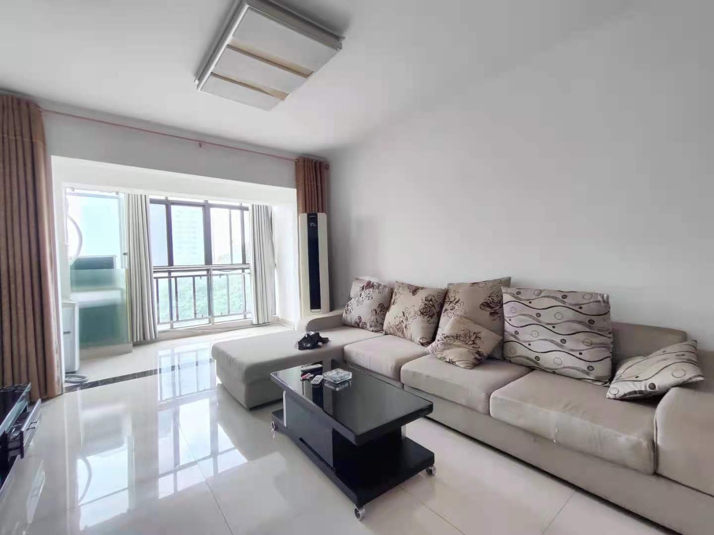 雄森国际 2室2厅2卫 1800.0元/月 雄森国际 2室2厅2卫 1800.0元/月室内图