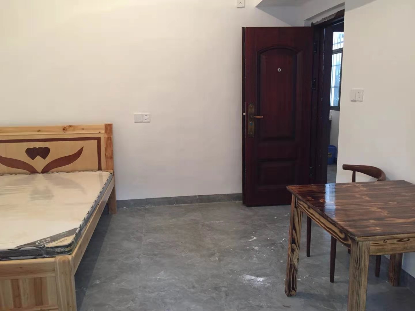 晏家湾社区丰子塘 1室1厅1卫 700.00元/月 晏家湾社区丰子塘 1室1厅1卫 700.00元/月室内图