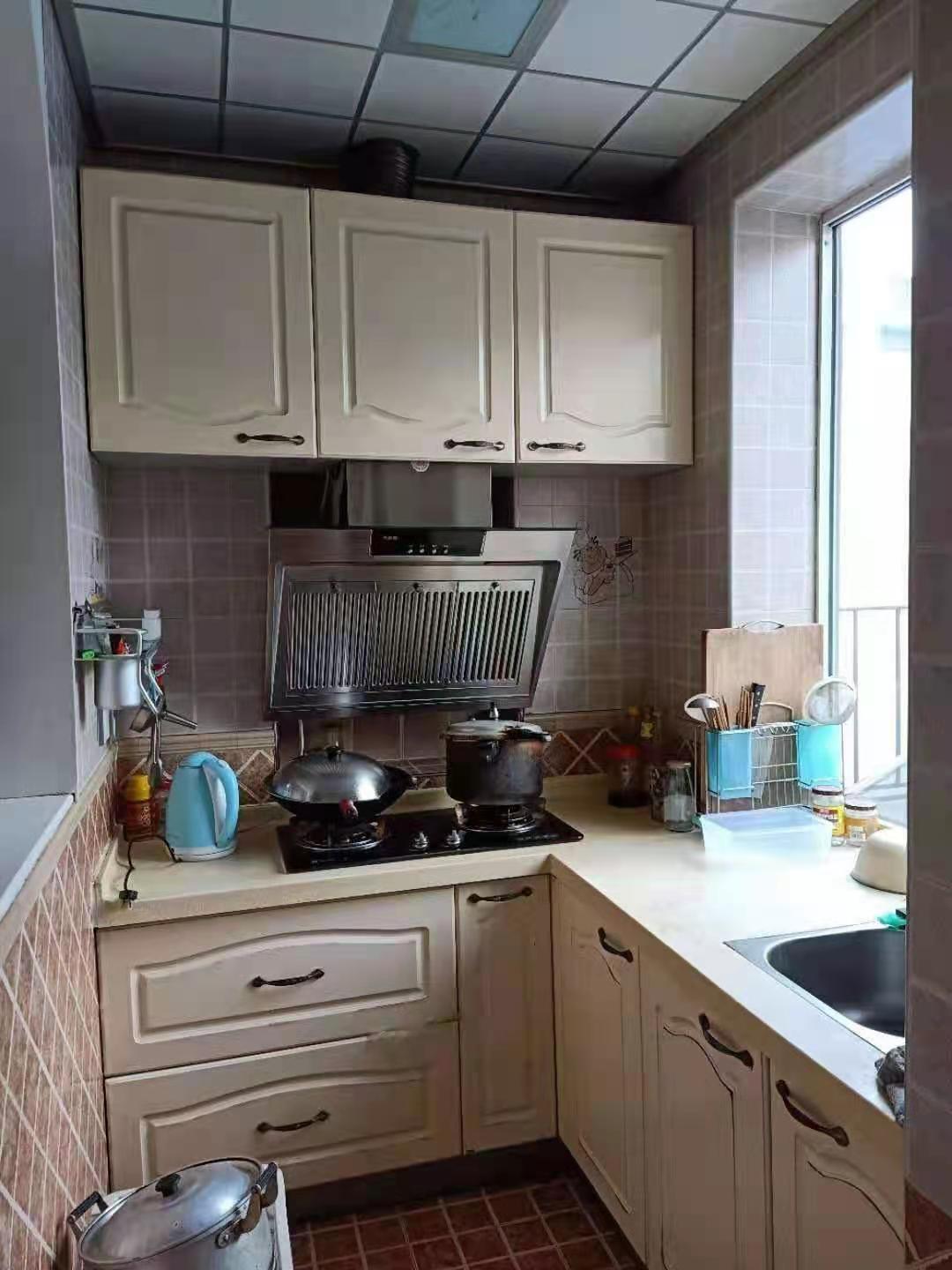 港口街散盘 2室1厅1卫 1300.0元/月 港口街散盘 2室1厅1卫 1300.0元/月室内图