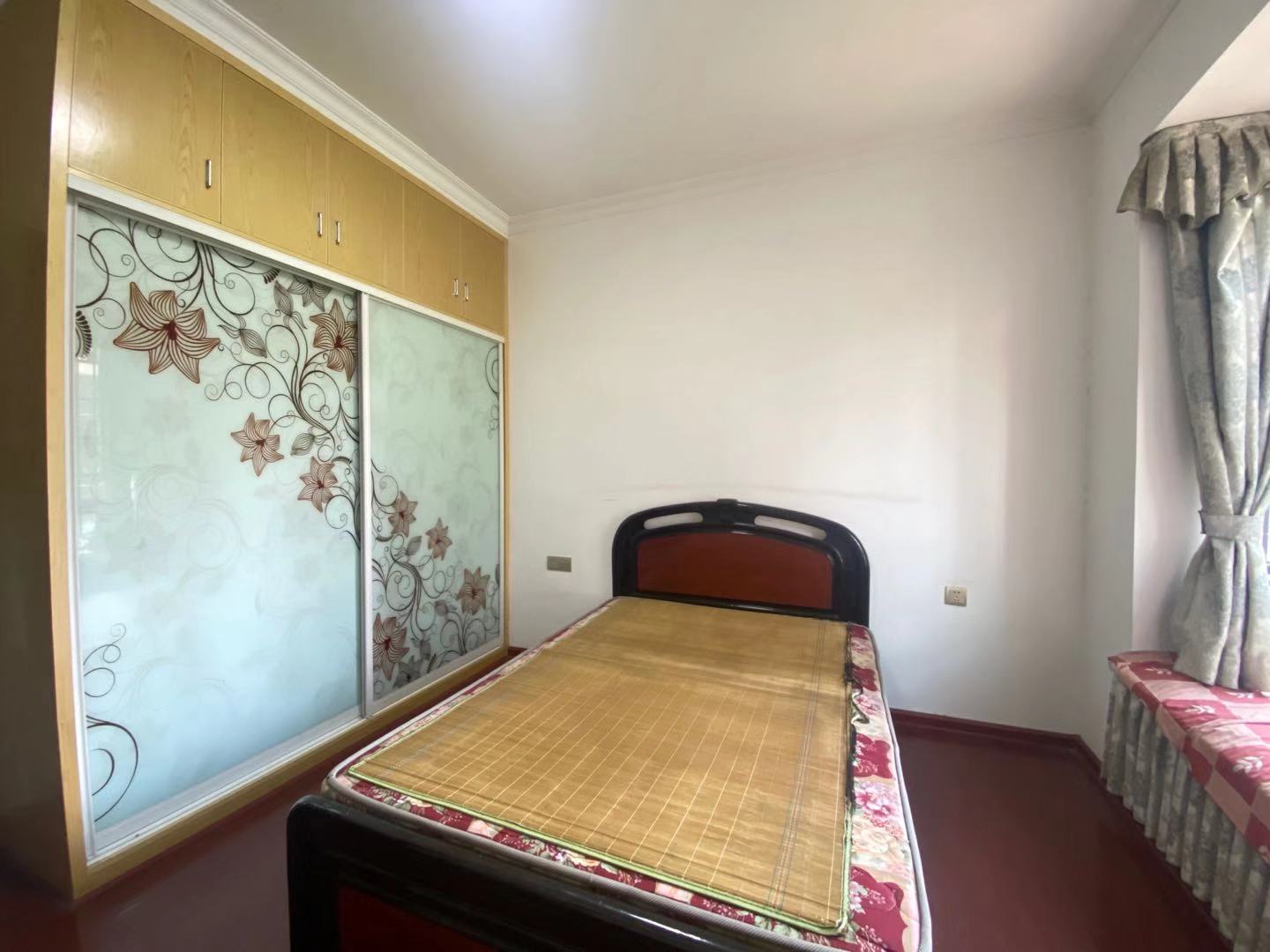 雅士林欣城 2室2厅1卫 1600.0元/月 雅士林欣城 2室2厅1卫 1600.0元/月室内图