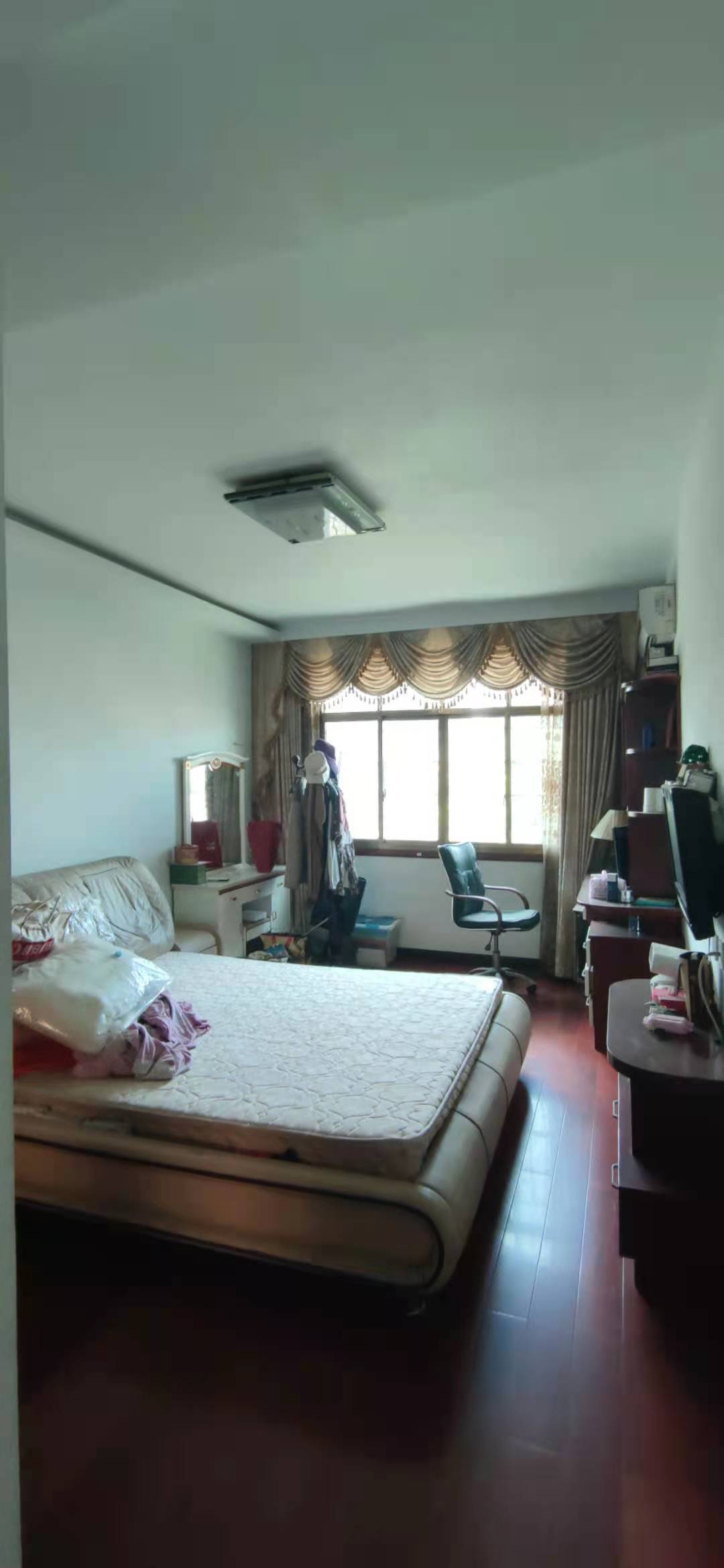 娄星区散盘 4室2厅2卫 88.8万 娄星区散盘 4室2厅2卫 88.8万卧室