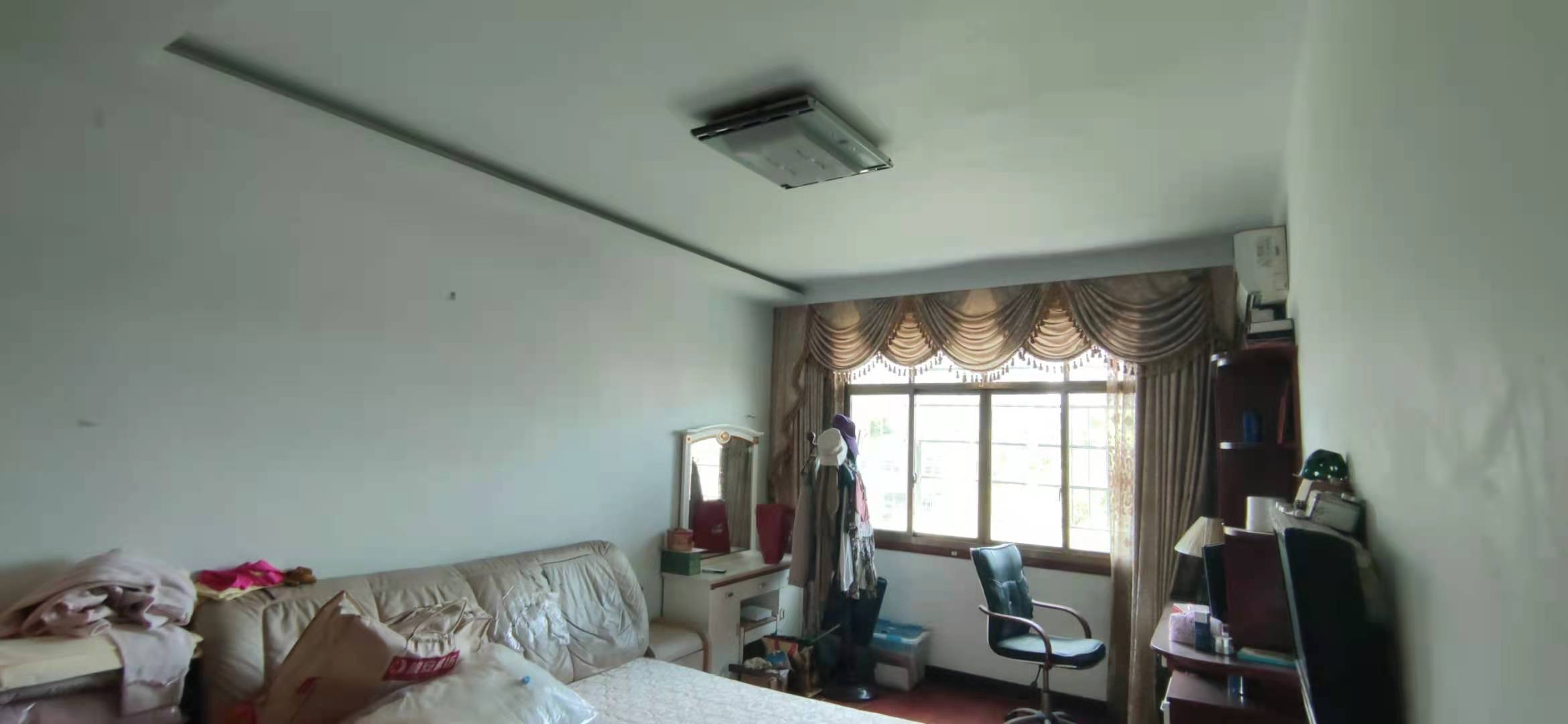 娄星区散盘 4室2厅2卫 88.8万 娄星区散盘 4室2厅2卫 88.8万客厅