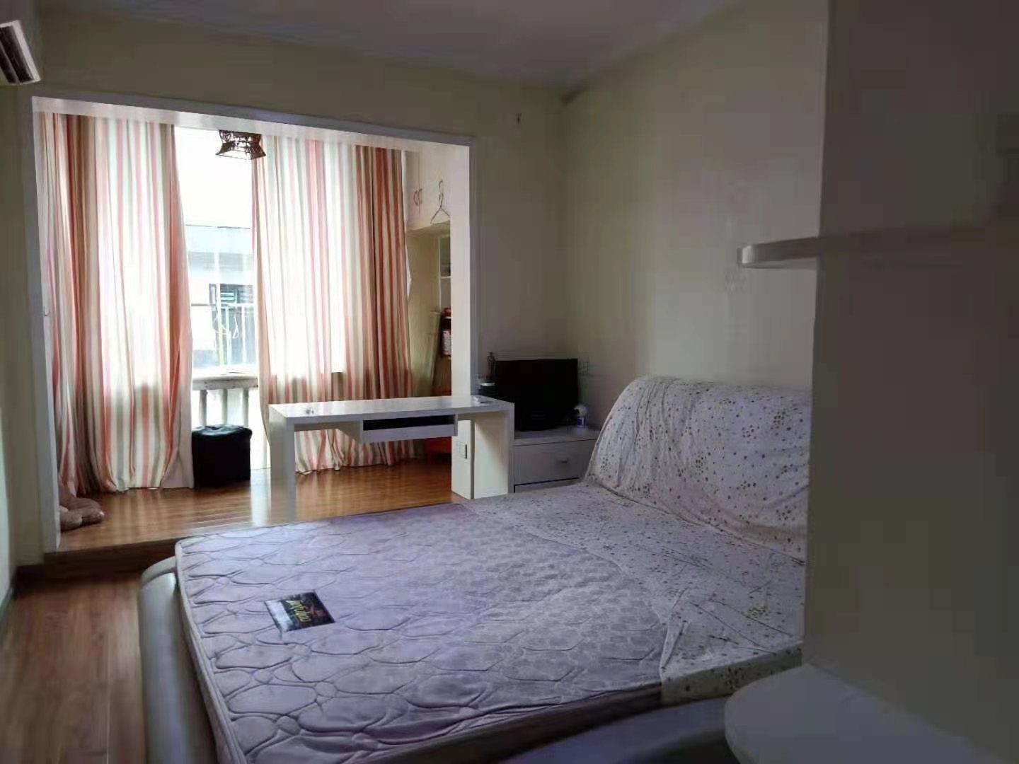 港口街散盘 2室1厅1卫 1300.0元/月 港口街散盘 2室1厅1卫 1300.0元/月室内图