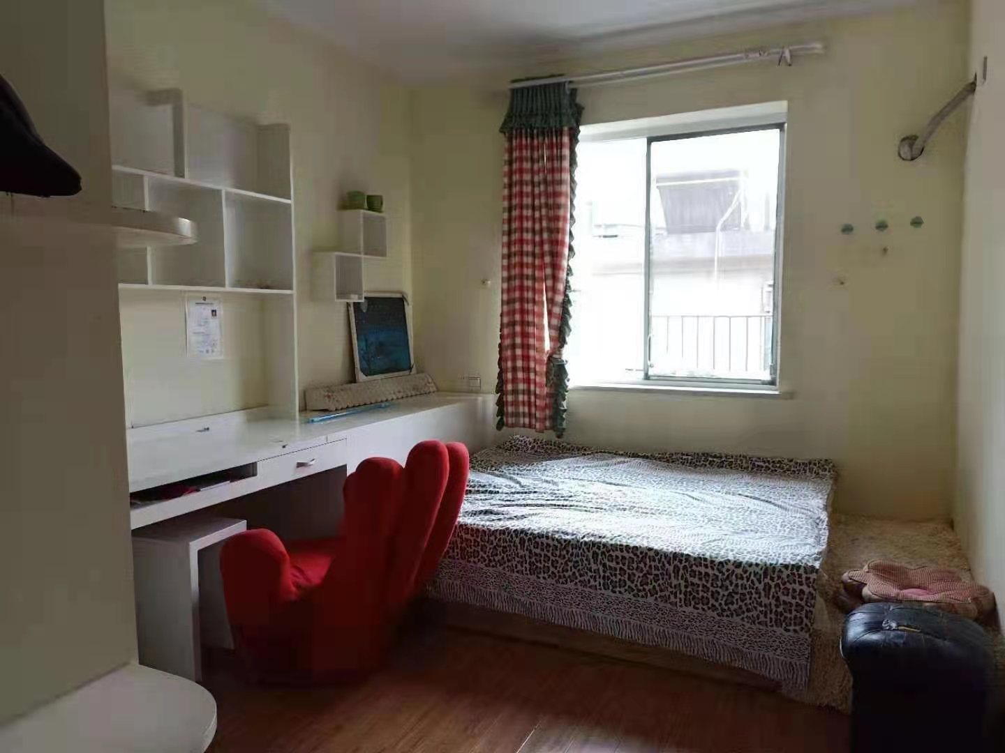 港口街散盘 2室1厅1卫 1300.0元/月 港口街散盘 2室1厅1卫 1300.0元/月室内图