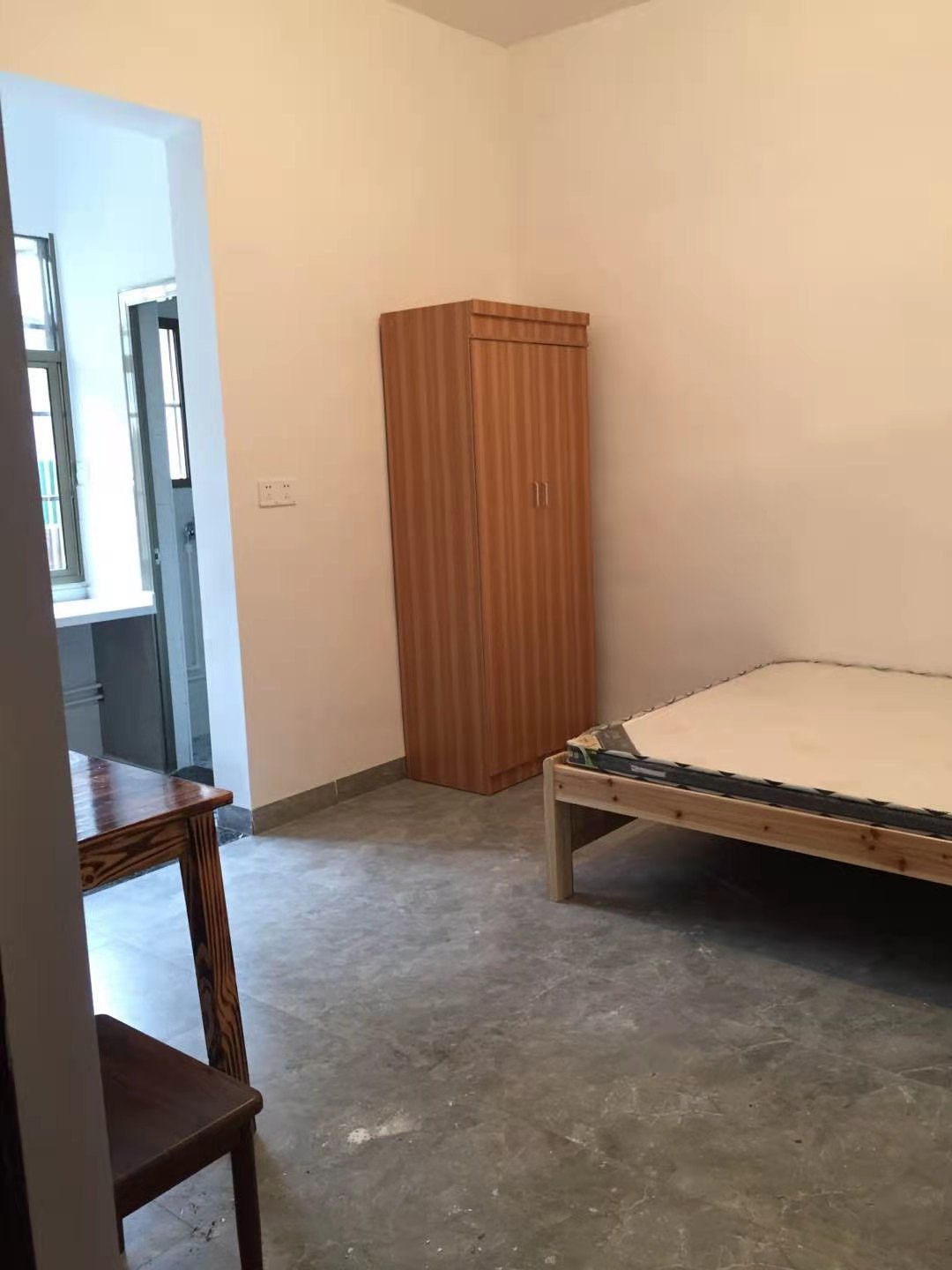 晏家湾社区丰子塘 1室1厅1卫 700.00元/月 晏家湾社区丰子塘 1室1厅1卫 700.00元/月室内图