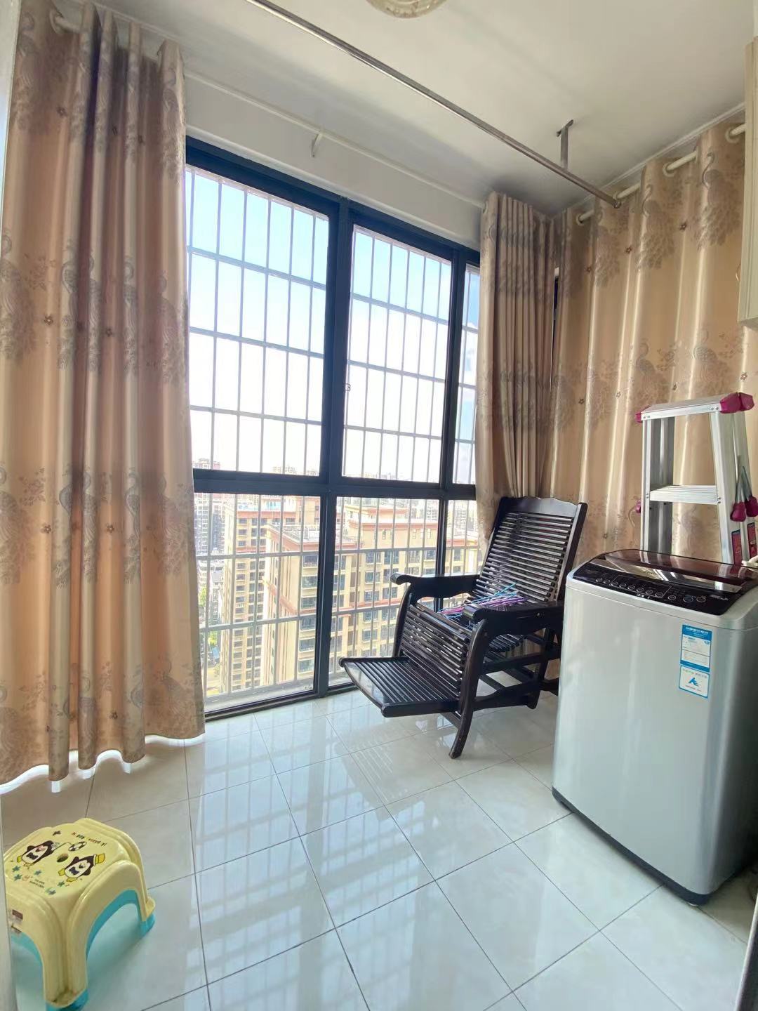 龙锦花苑 2室1厅1卫 1800.0元/月 龙锦花苑 2室1厅1卫 1800.0元/月室内图