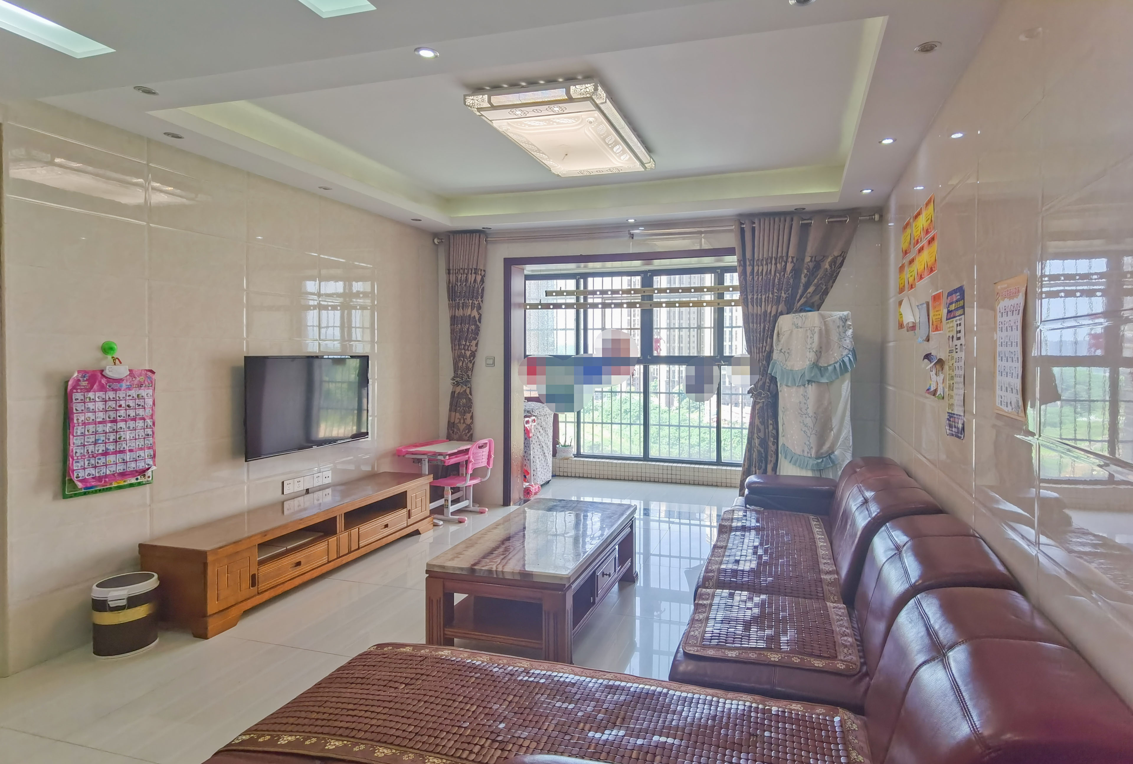 香博堡 3室2厅2卫 50.0万 香博堡 3室2厅2卫 50.0万客厅