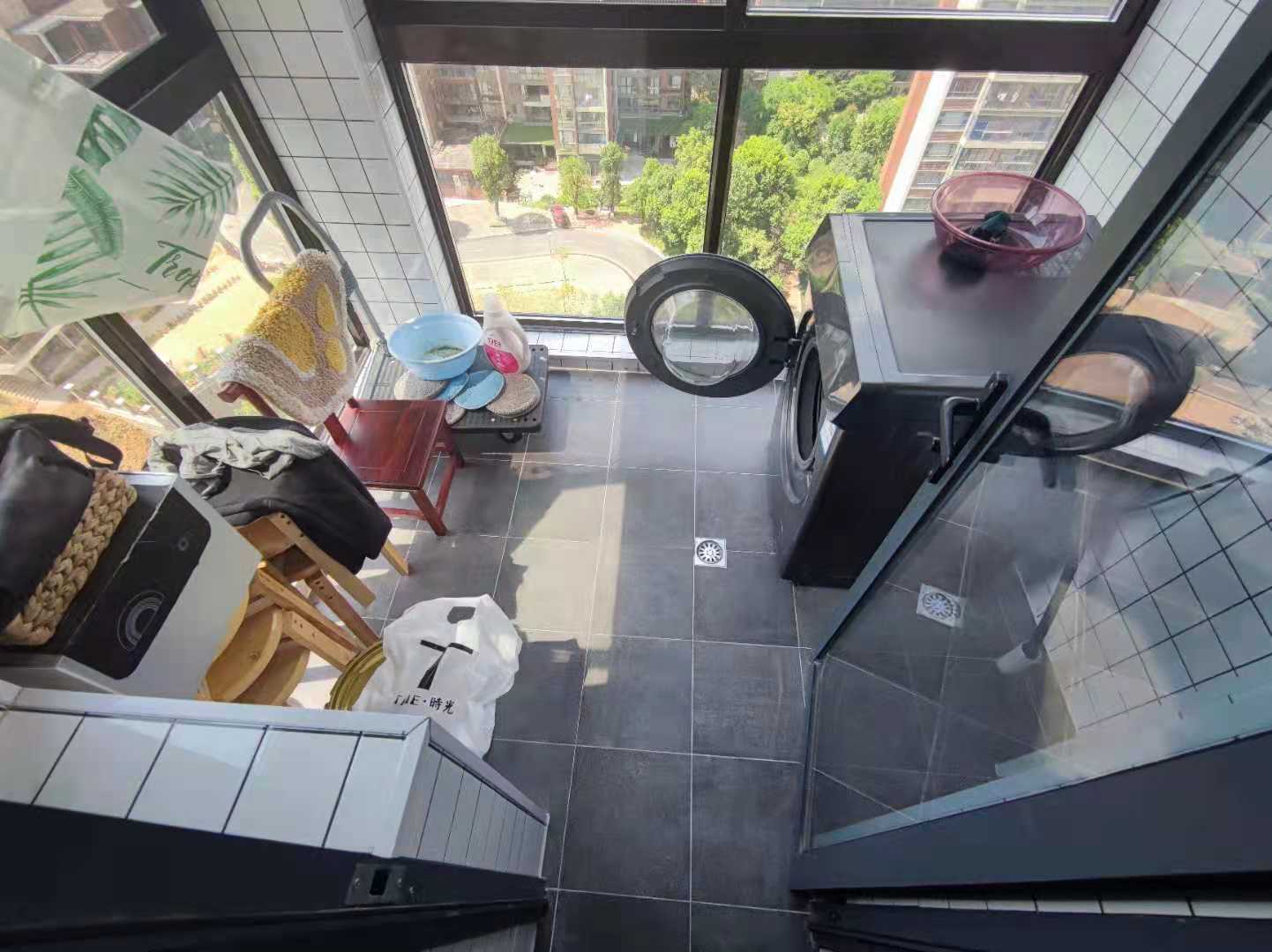 会龙山溪谷(住宅)  3室2厅2卫    93.8万 会龙山溪谷(住宅)  3室2厅2卫    93.8万客厅