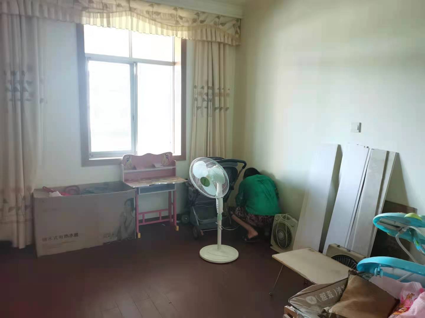 朝阳办事处江家坪居委会(鸿业小区) 4室2厅2卫 1200.0元/月 朝阳办事处江家坪居委会(鸿业小区) 4室2厅2卫 1200.0元/月室内图