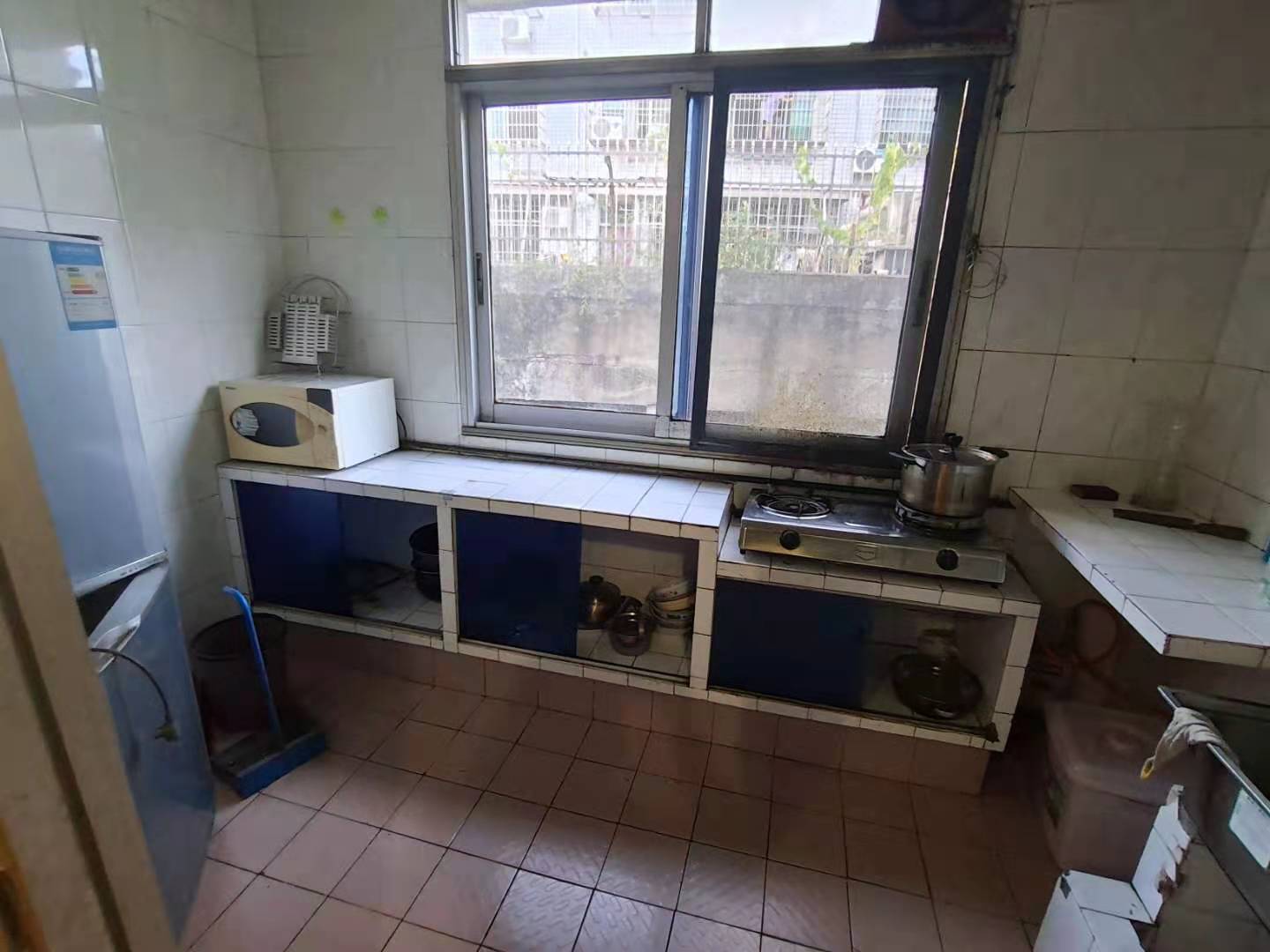 康复路2号散盘 2室2厅1卫 1000.0元/月 康复路2号散盘 2室2厅1卫 1000.0元/月室内图