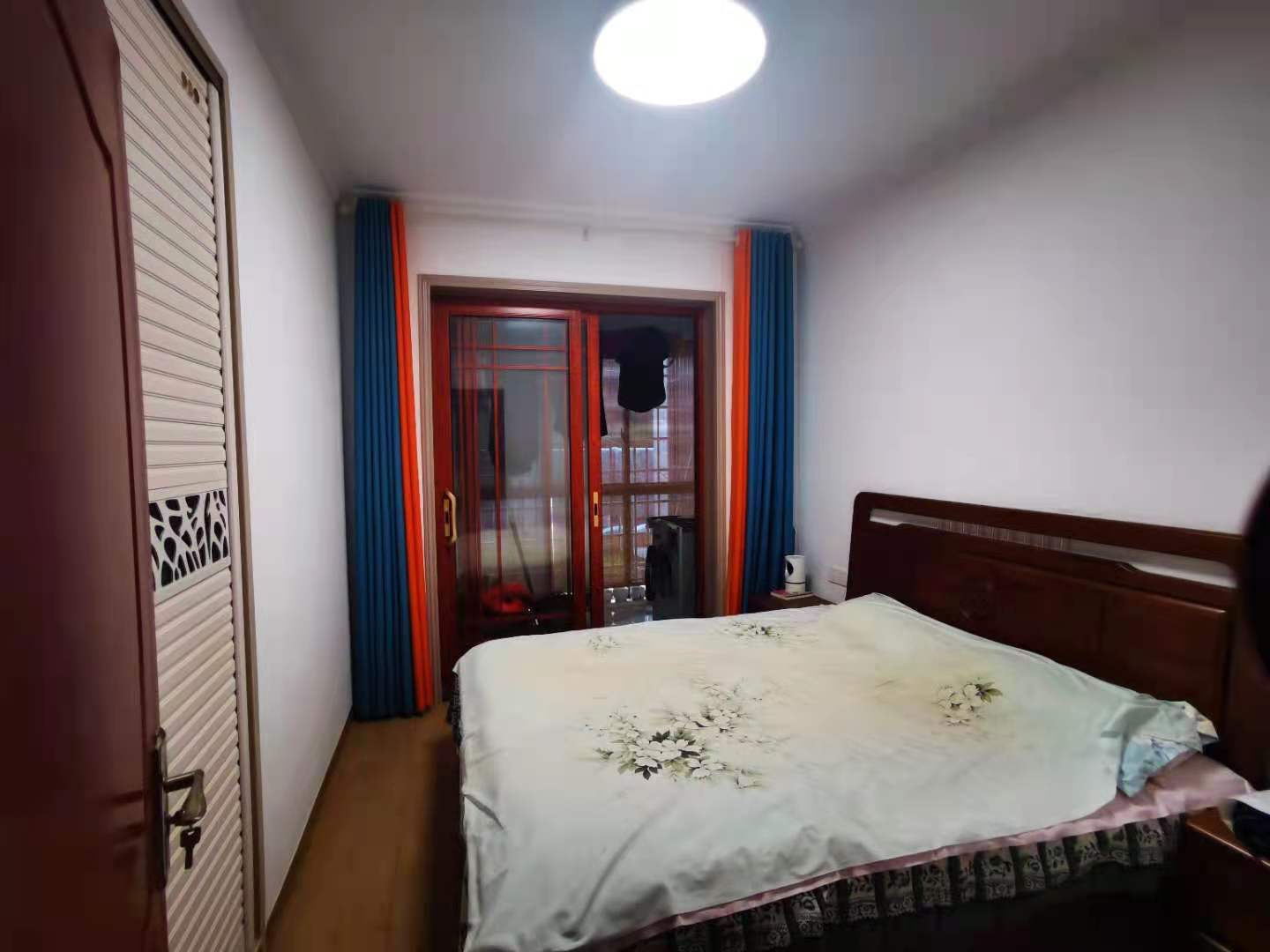 国色天香 3室2厅2卫 96.0万 国色天香 3室2厅2卫 96.0万客厅