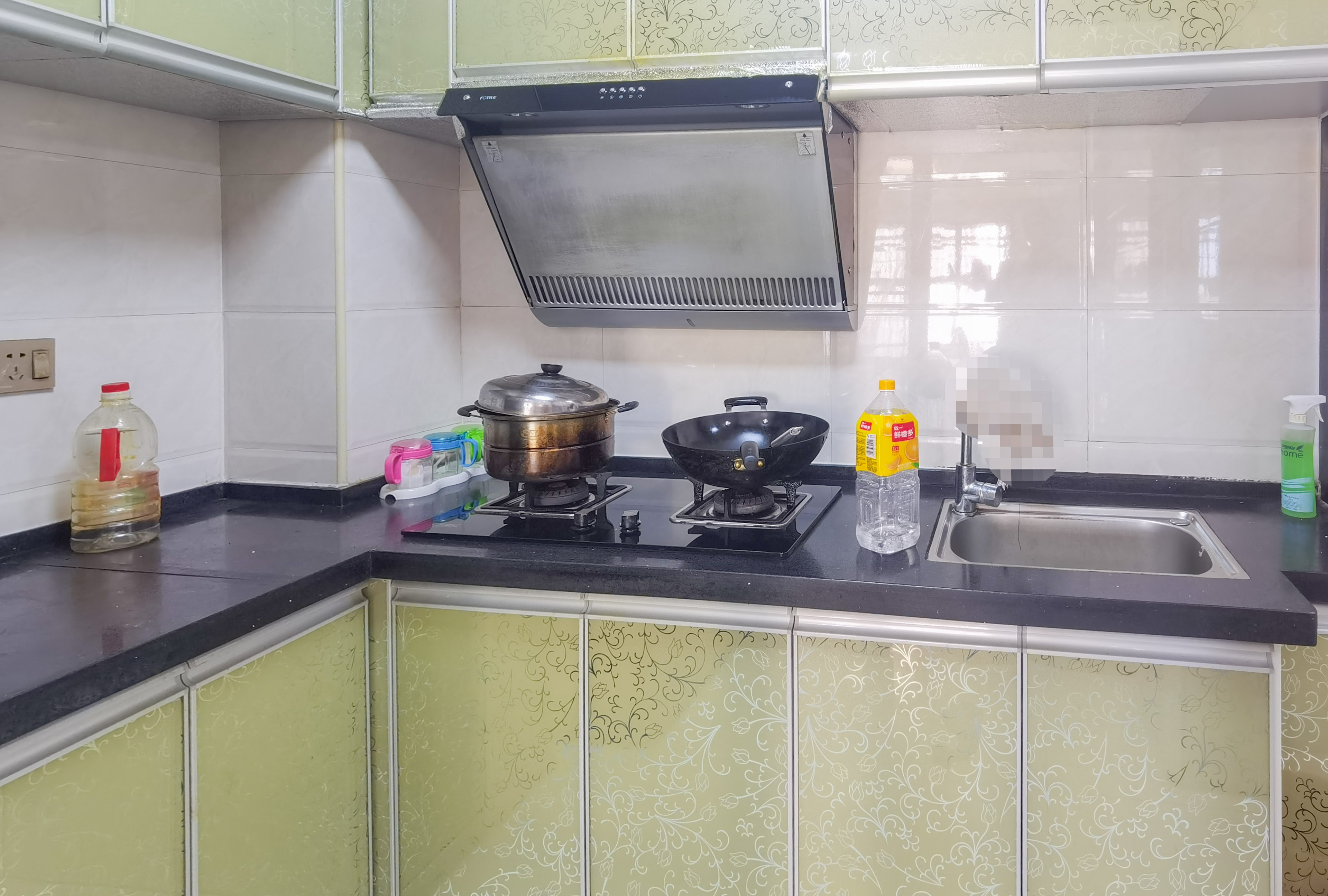 香博堡 3室2厅2卫 50.0万 香博堡 3室2厅2卫 50.0万客厅